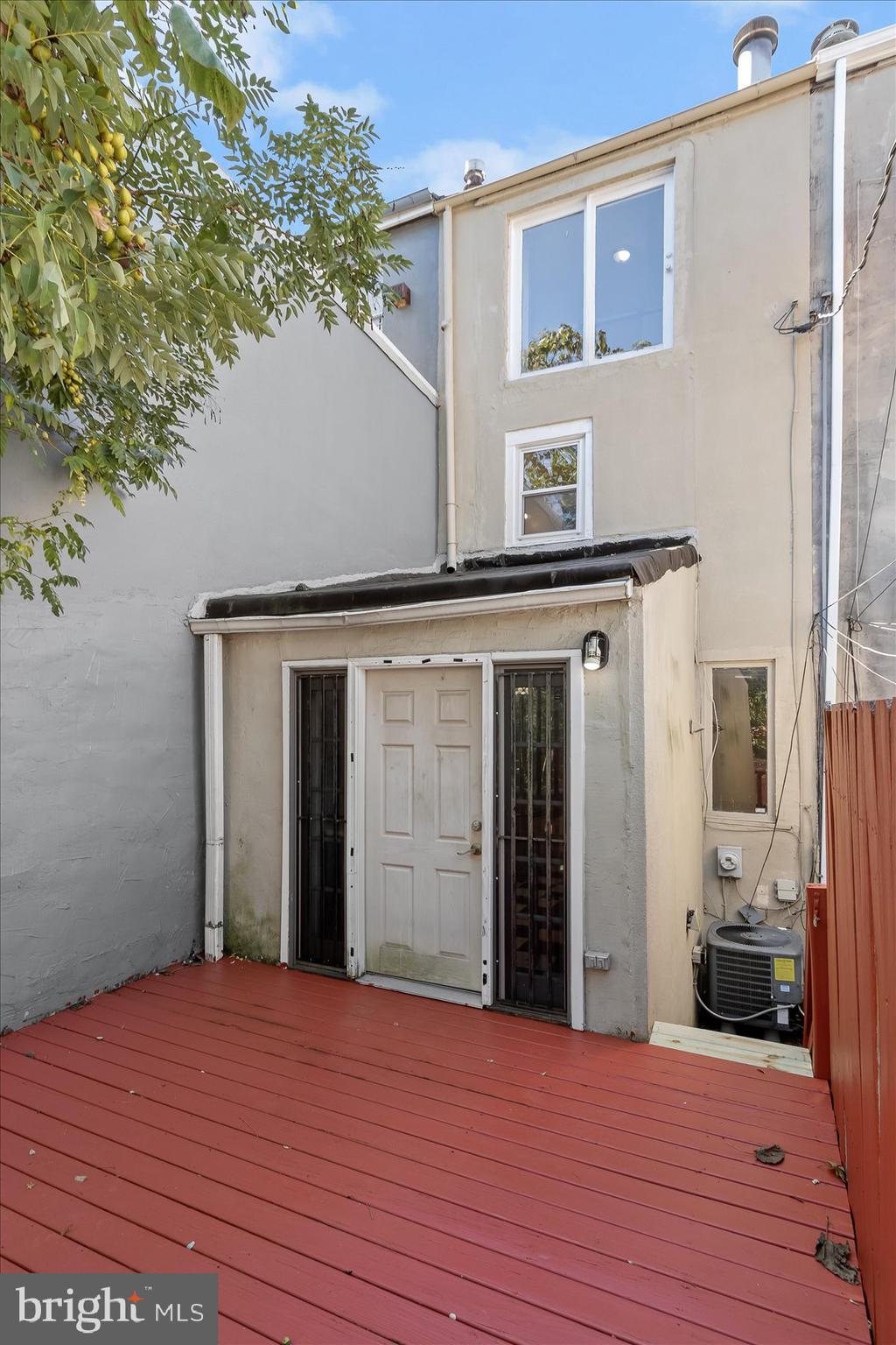 WASHINGTON VILLAGE - Residential