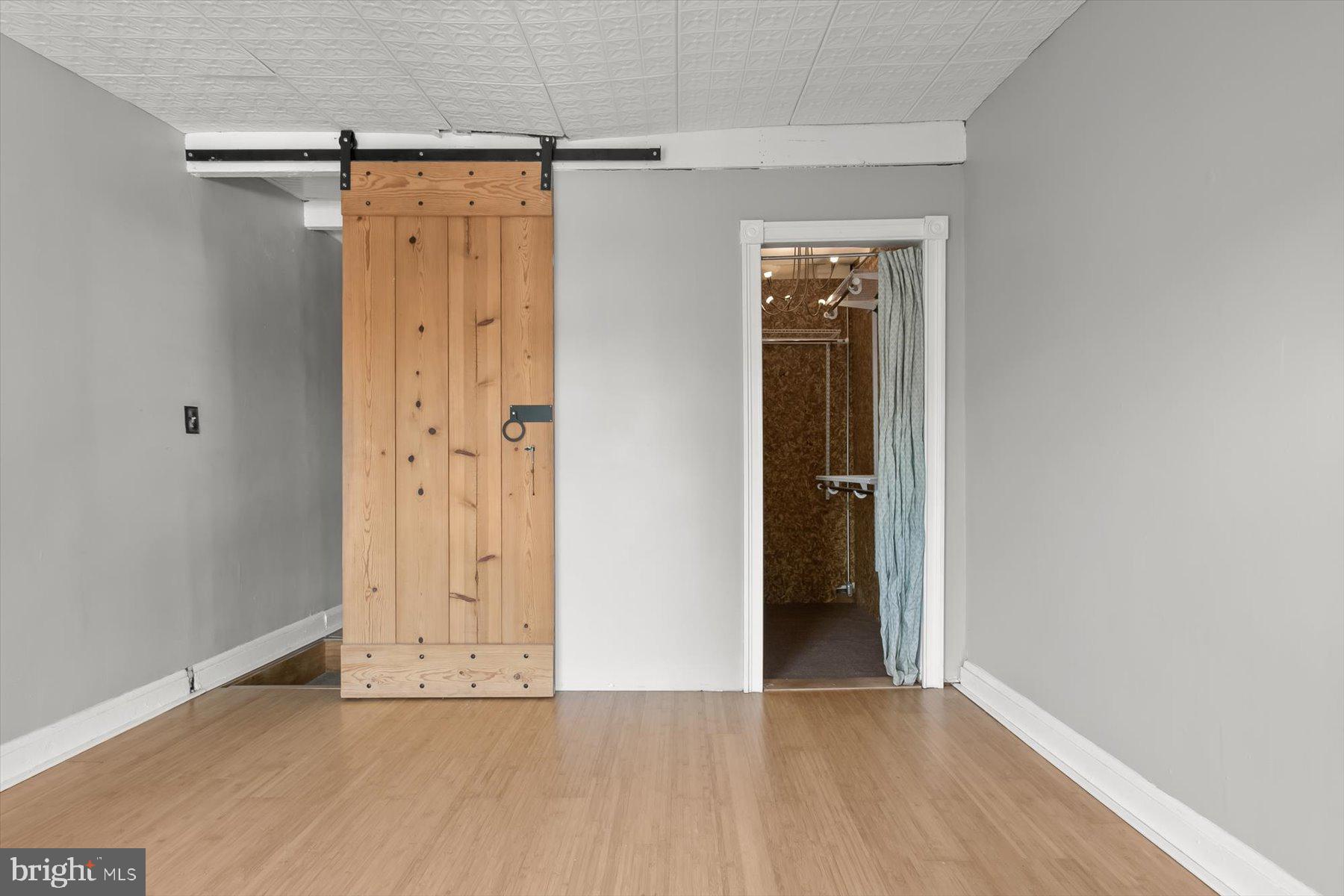 WASHINGTON VILLAGE - Residential