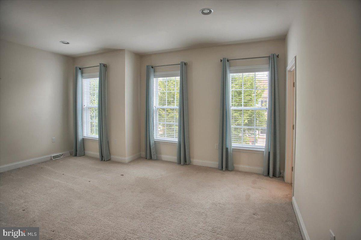 WALDEN - Residential Lease