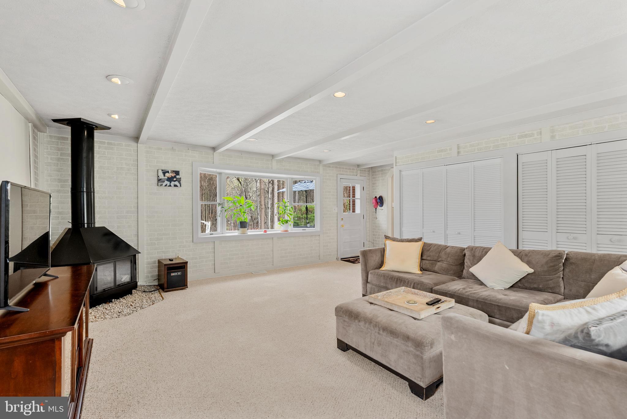 HAMPTON GARDENS - Residential