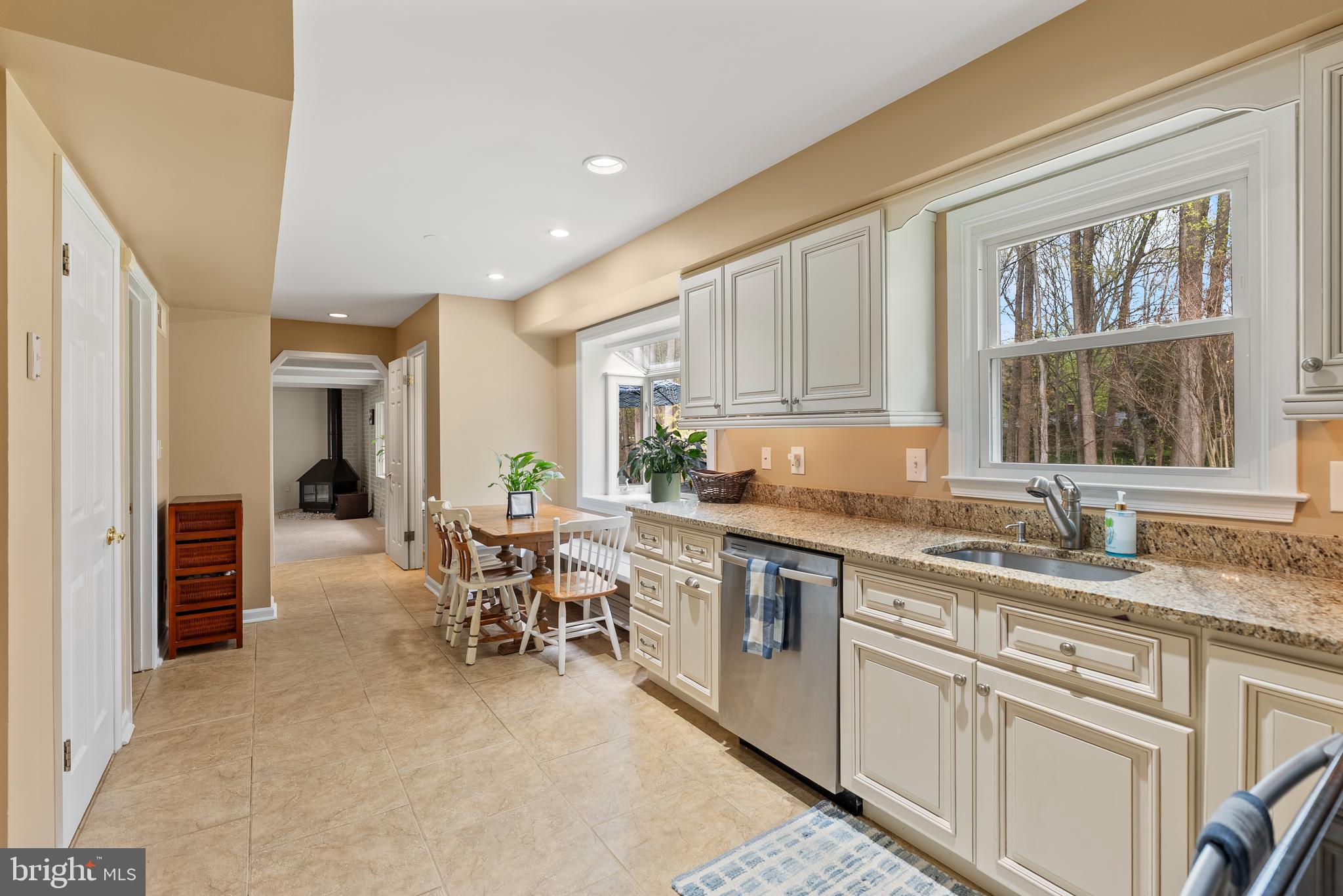 HAMPTON GARDENS - Residential