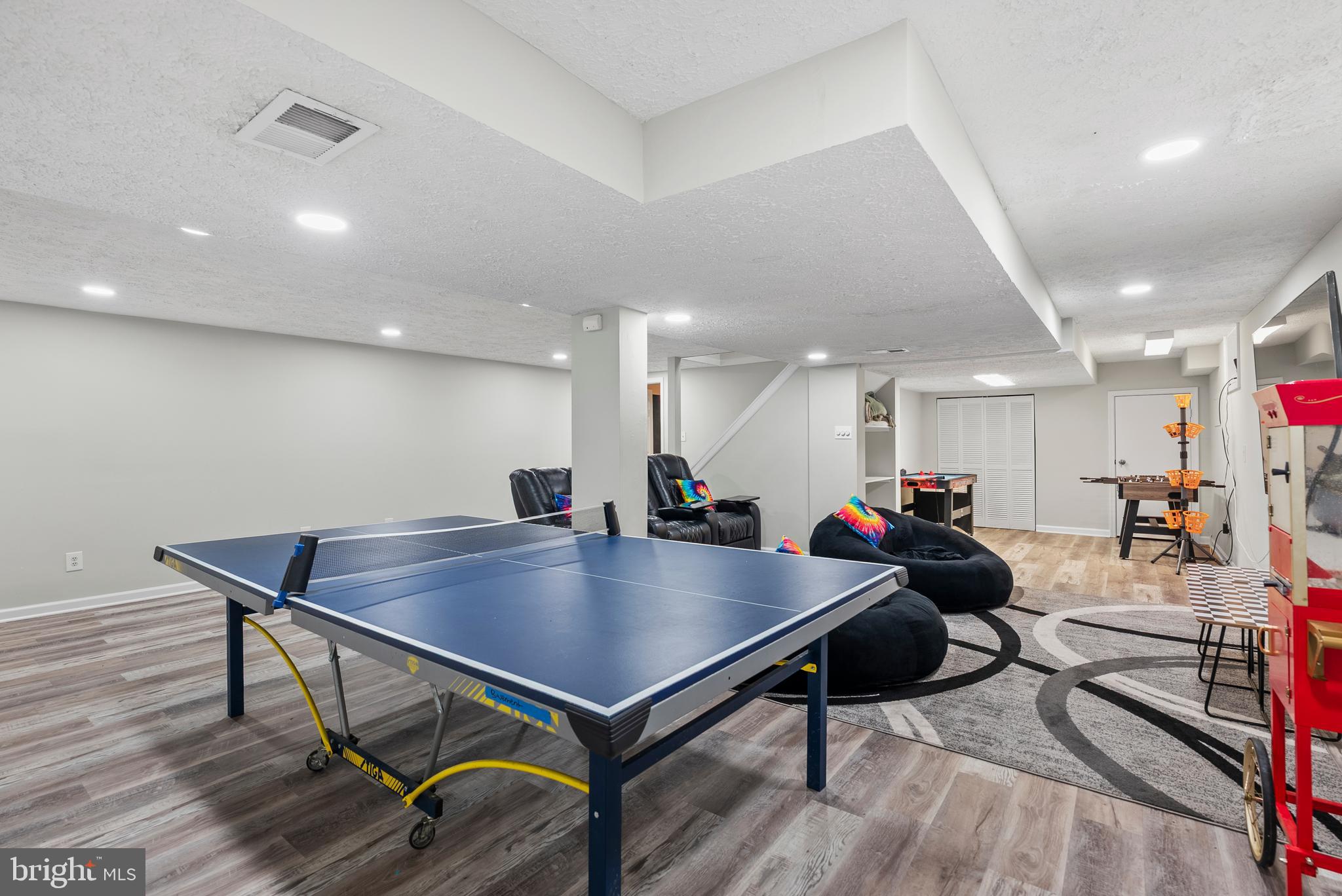 HAMPTON GARDENS - Residential