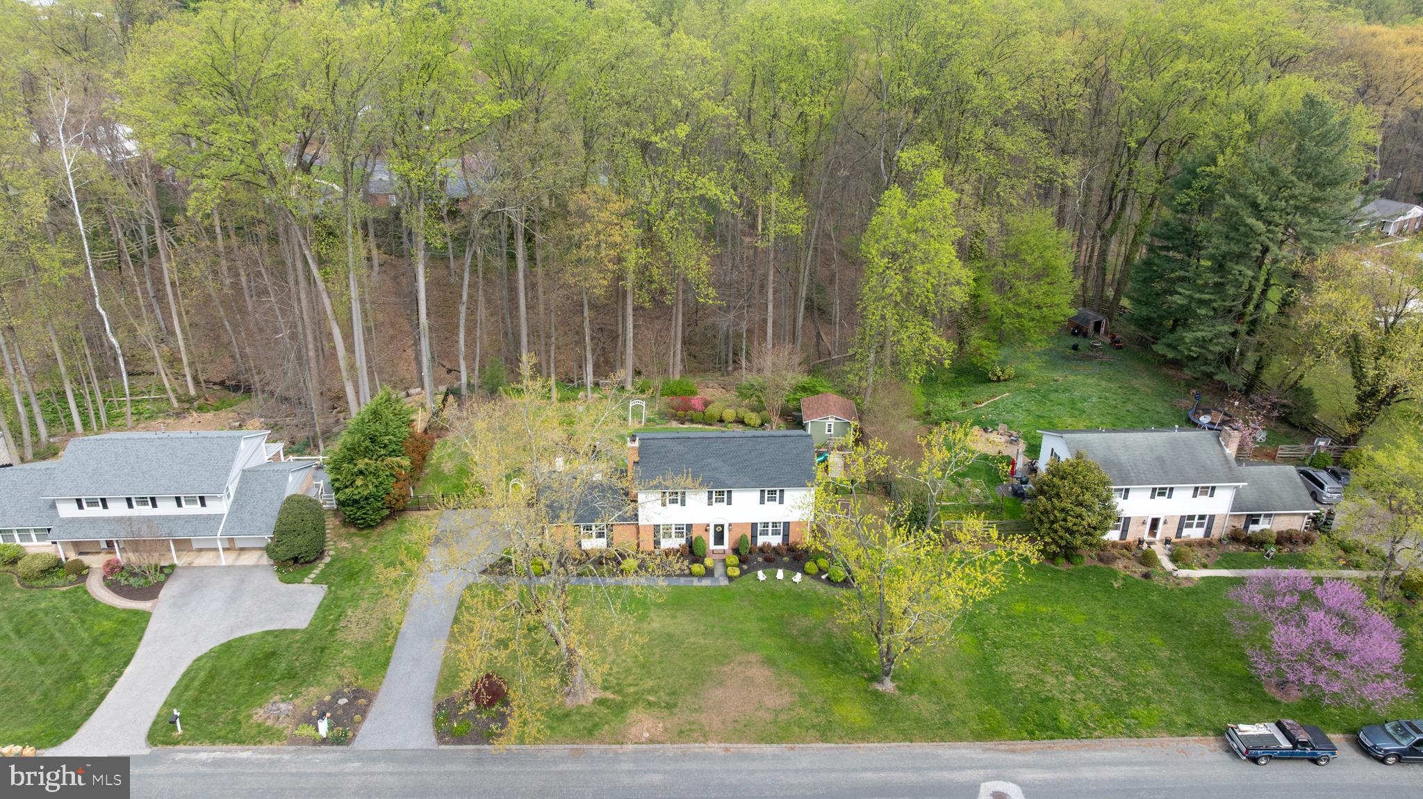 HAMPTON GARDENS - Residential