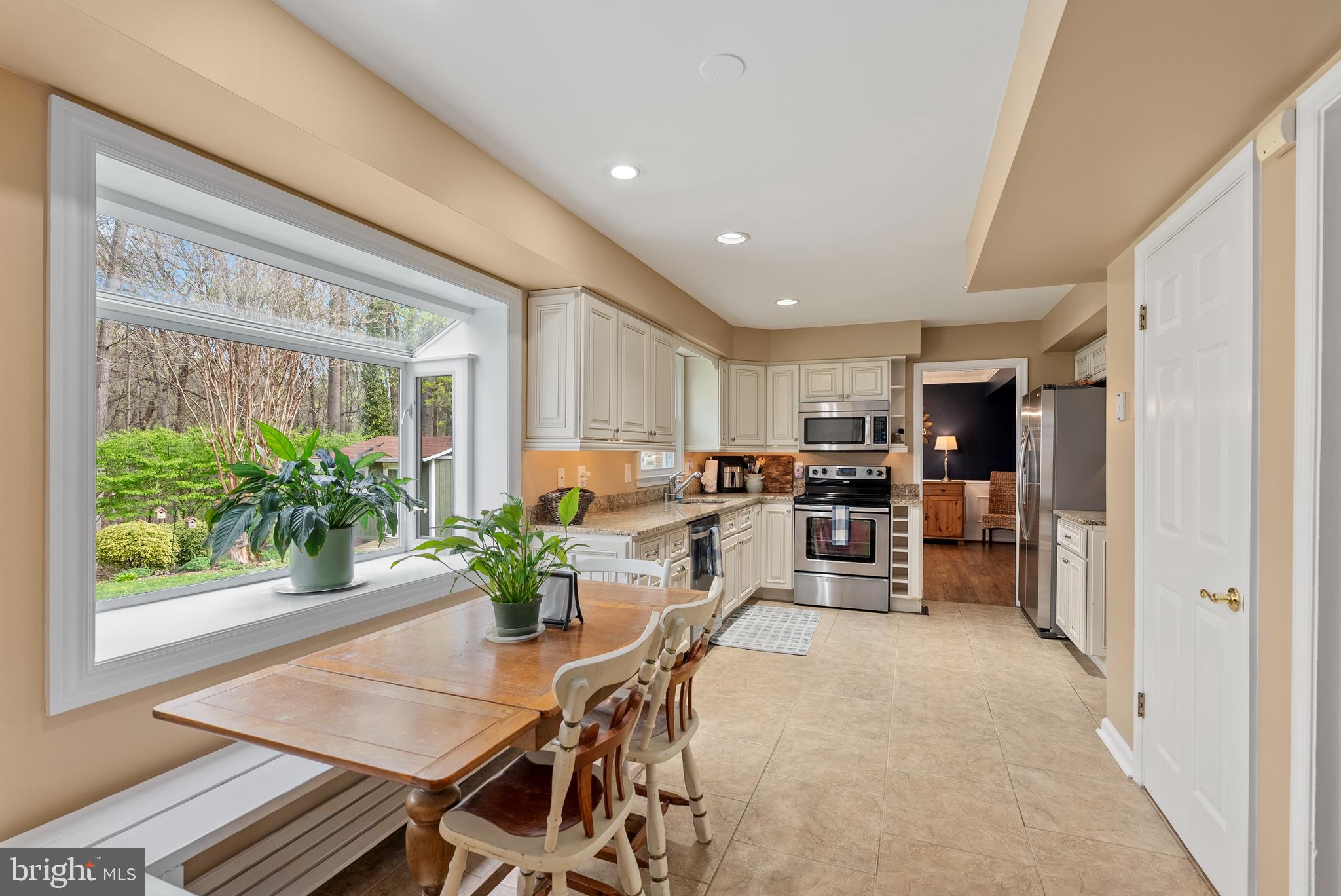 HAMPTON GARDENS - Residential