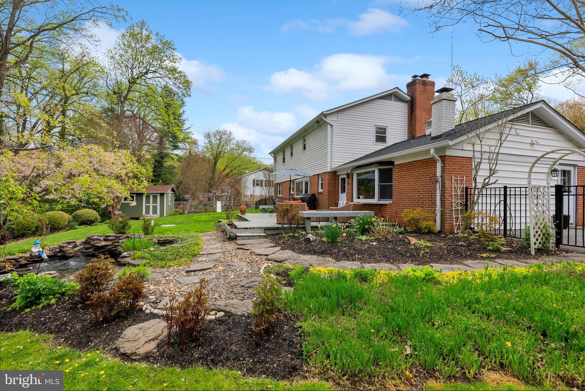 HAMPTON GARDENS - Residential