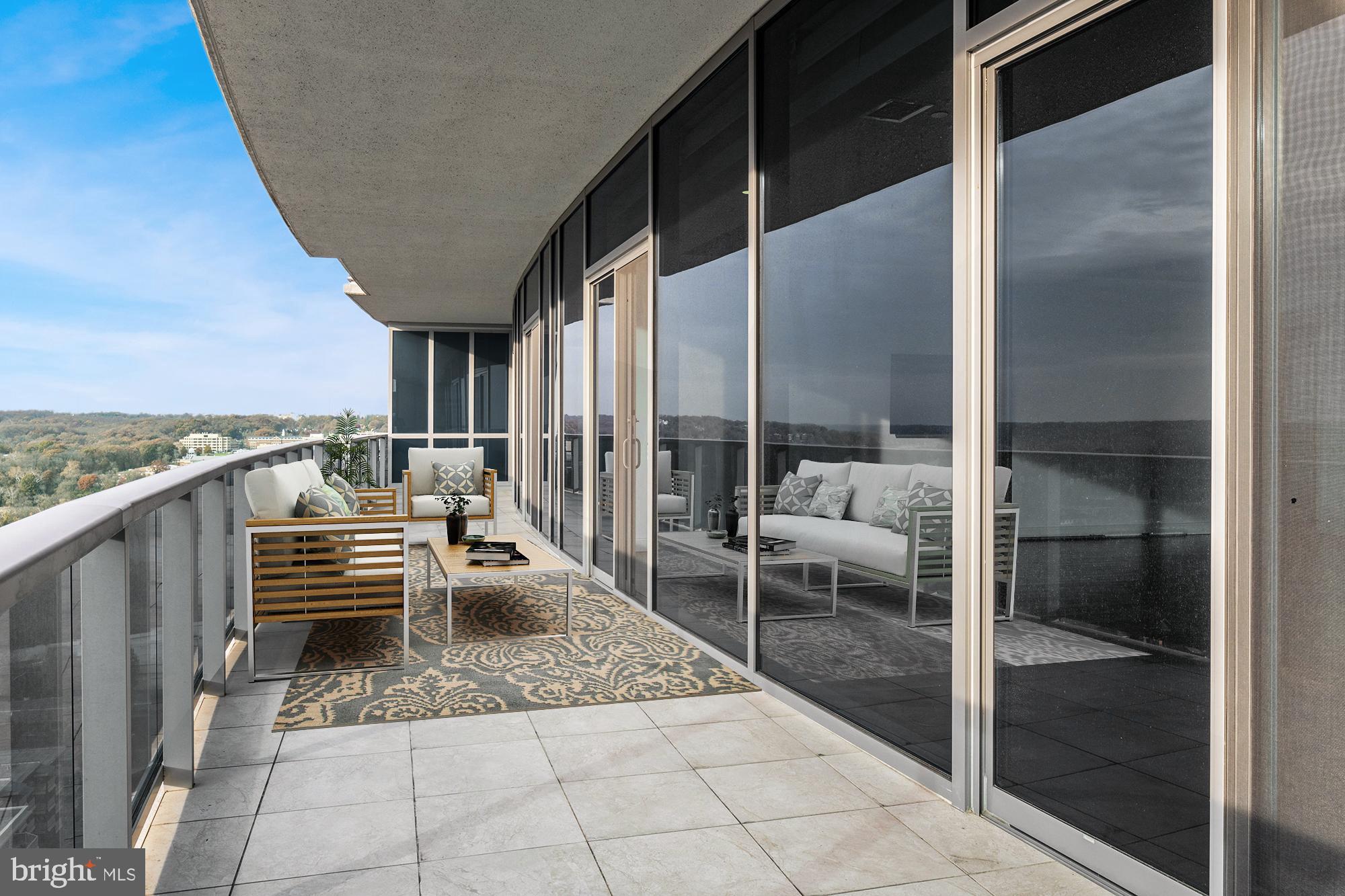 TURNBERRY TOWER - Residential