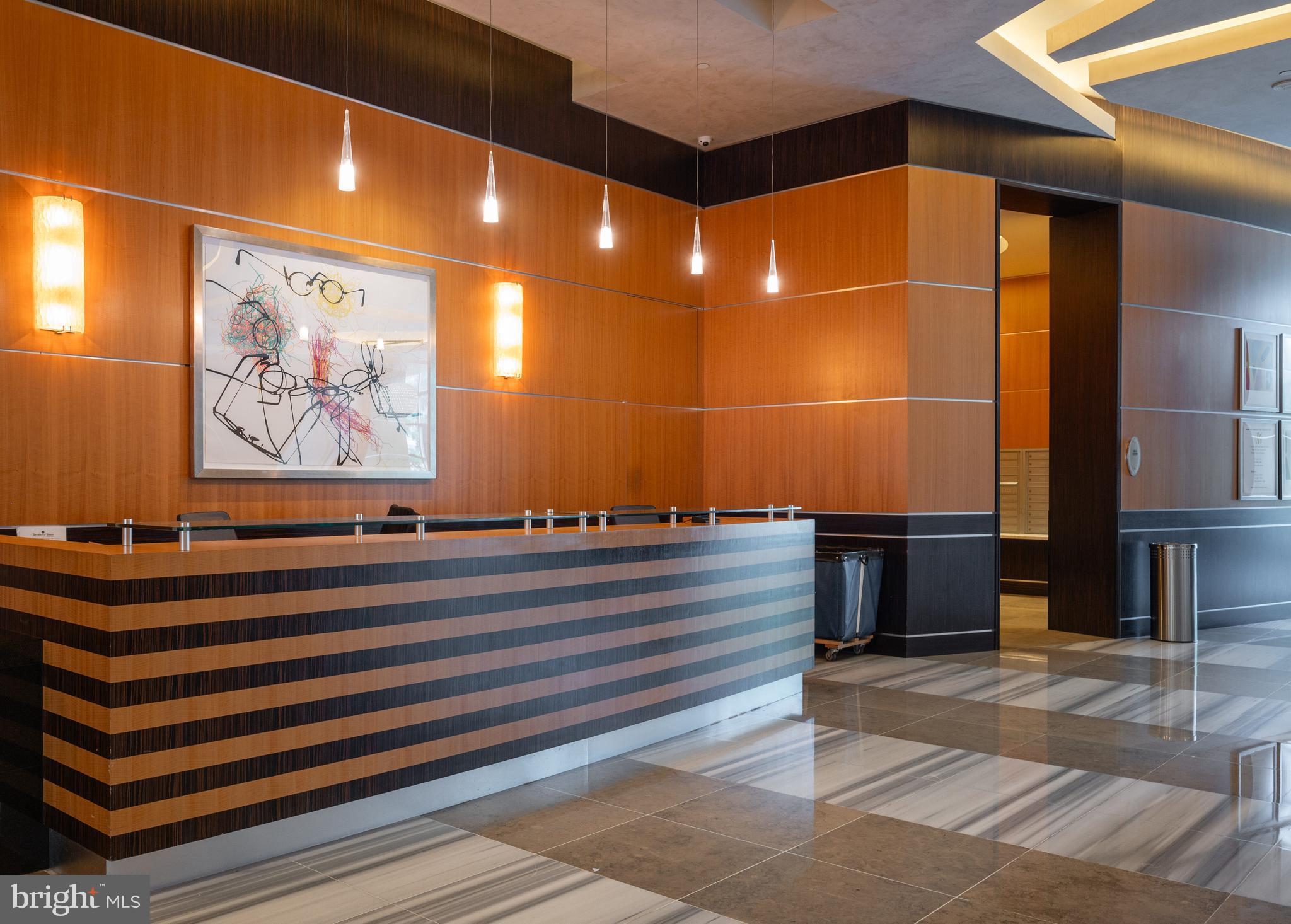 TURNBERRY TOWER - Residential