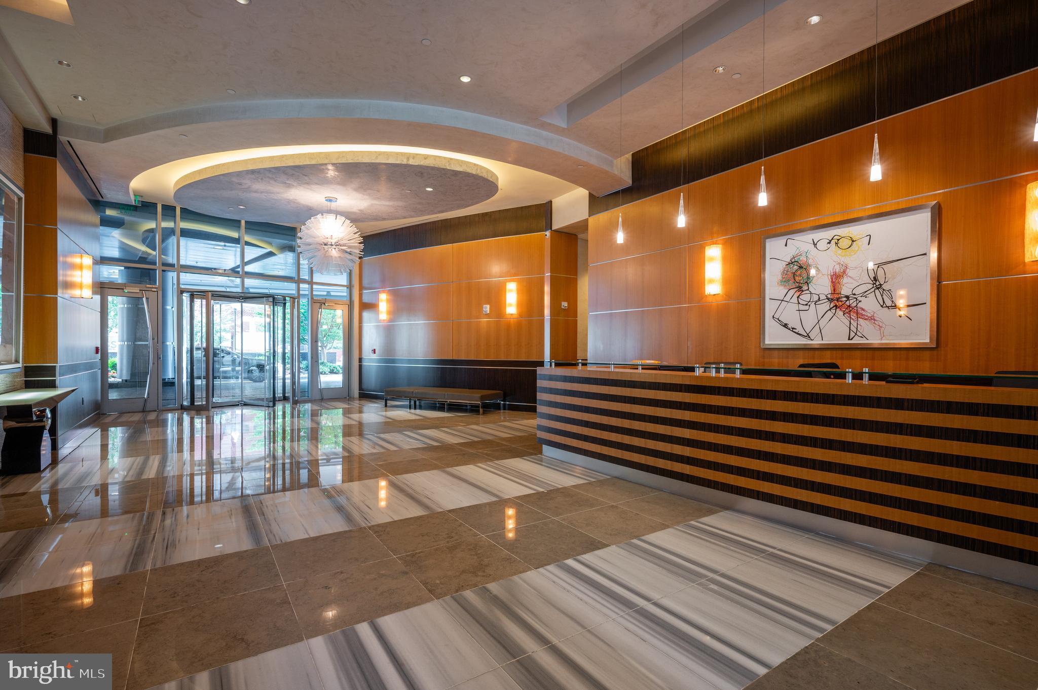 TURNBERRY TOWER - Residential