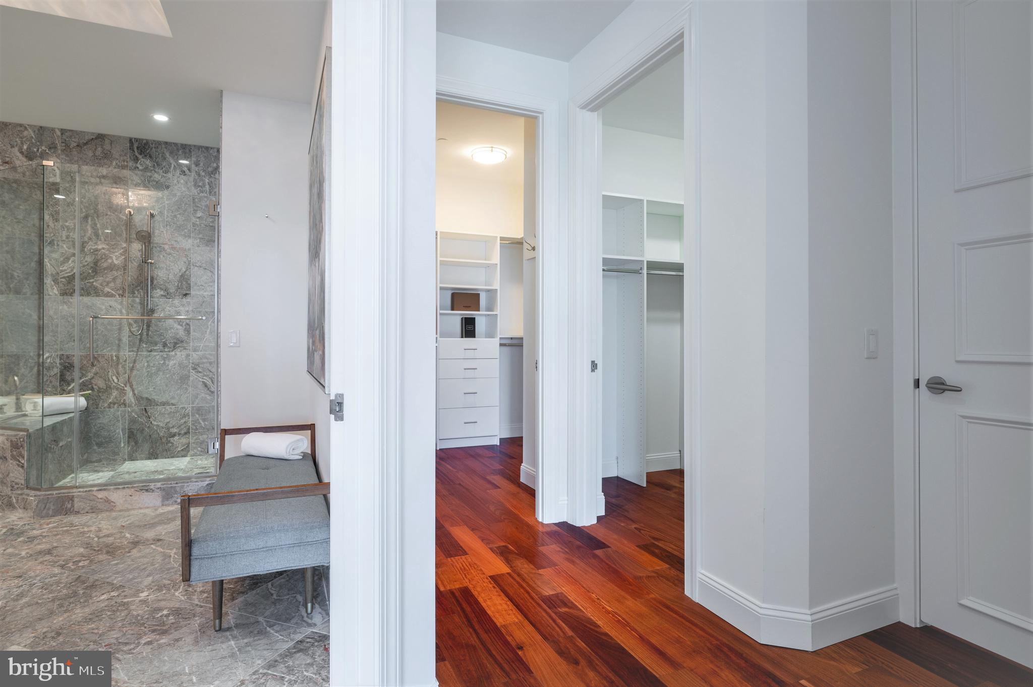 TURNBERRY TOWER - Residential