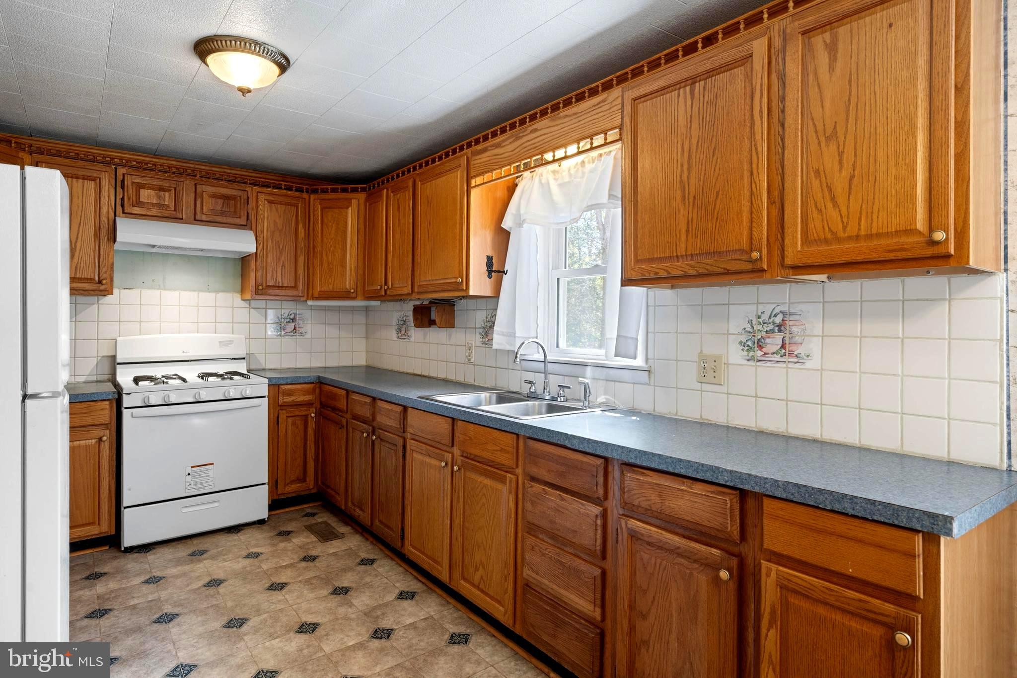 KAWAN ACRES - Residential