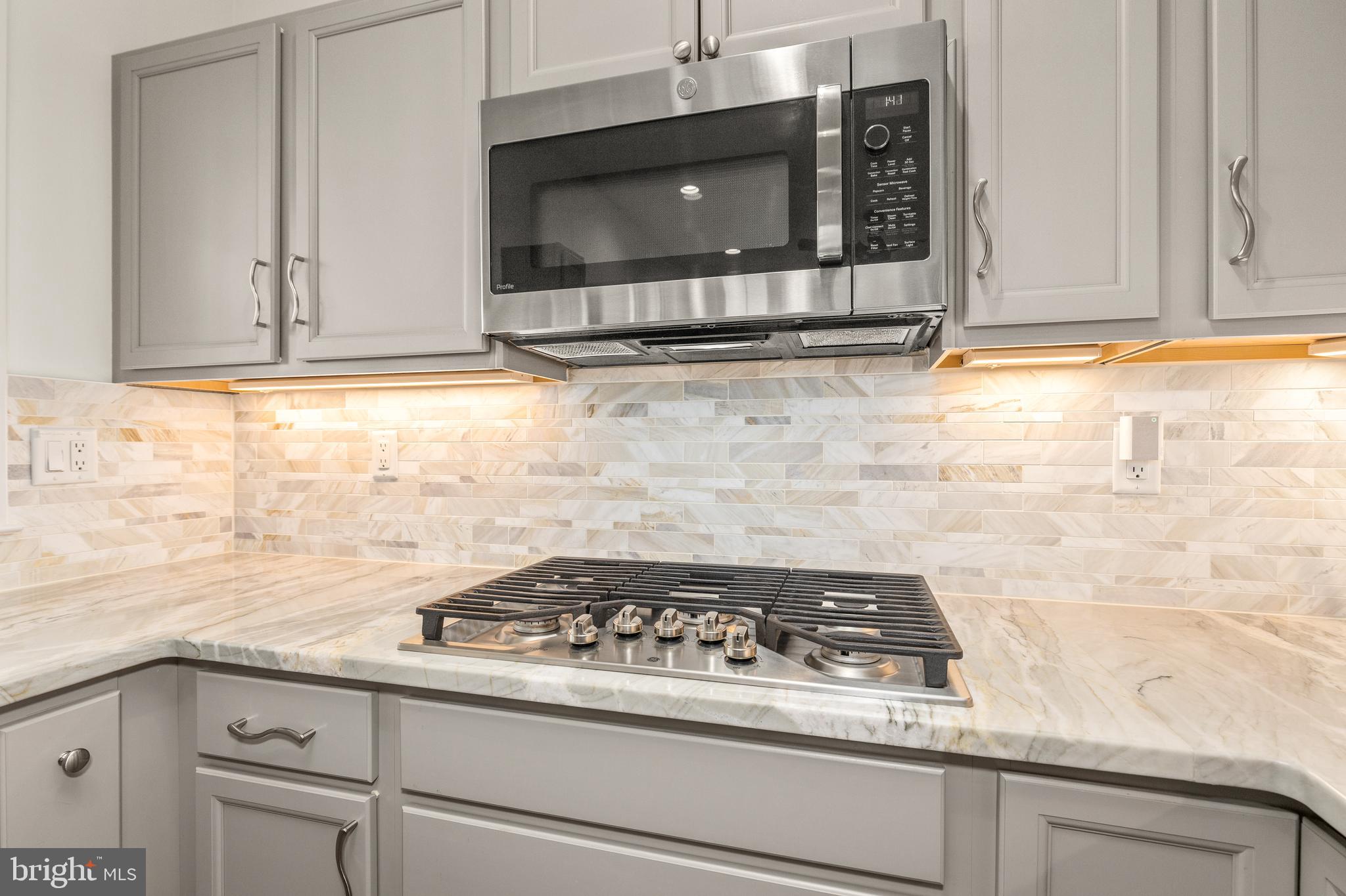 MOUNTAIN VISTA - Residential