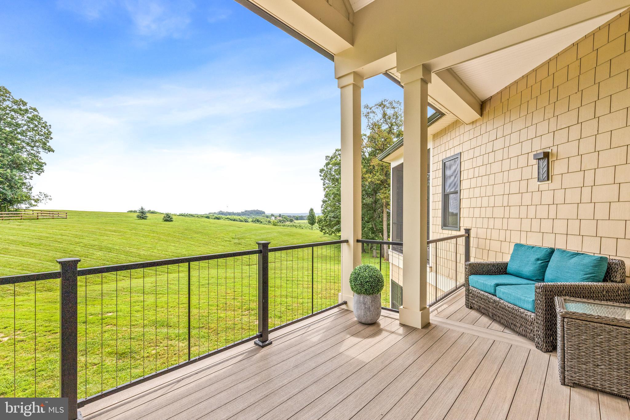 MOUNTAIN VISTA - Residential