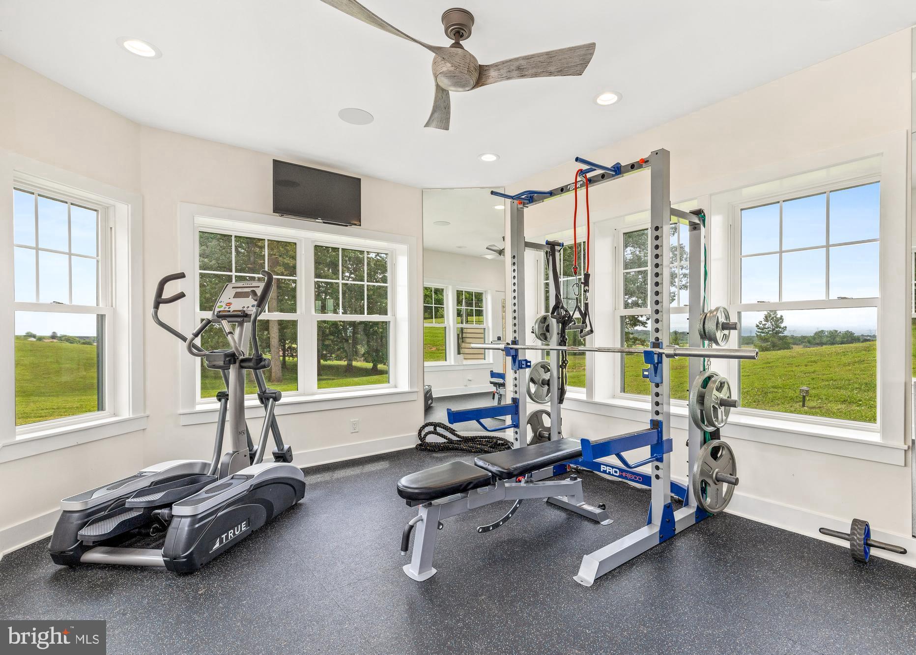 MOUNTAIN VISTA - Residential