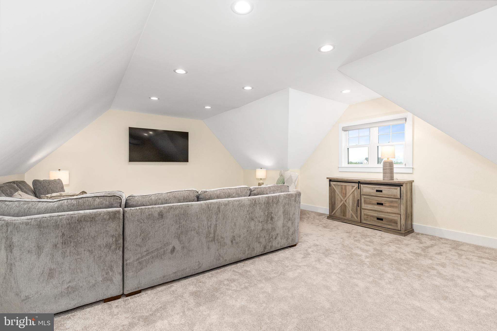 MOUNTAIN VISTA - Residential