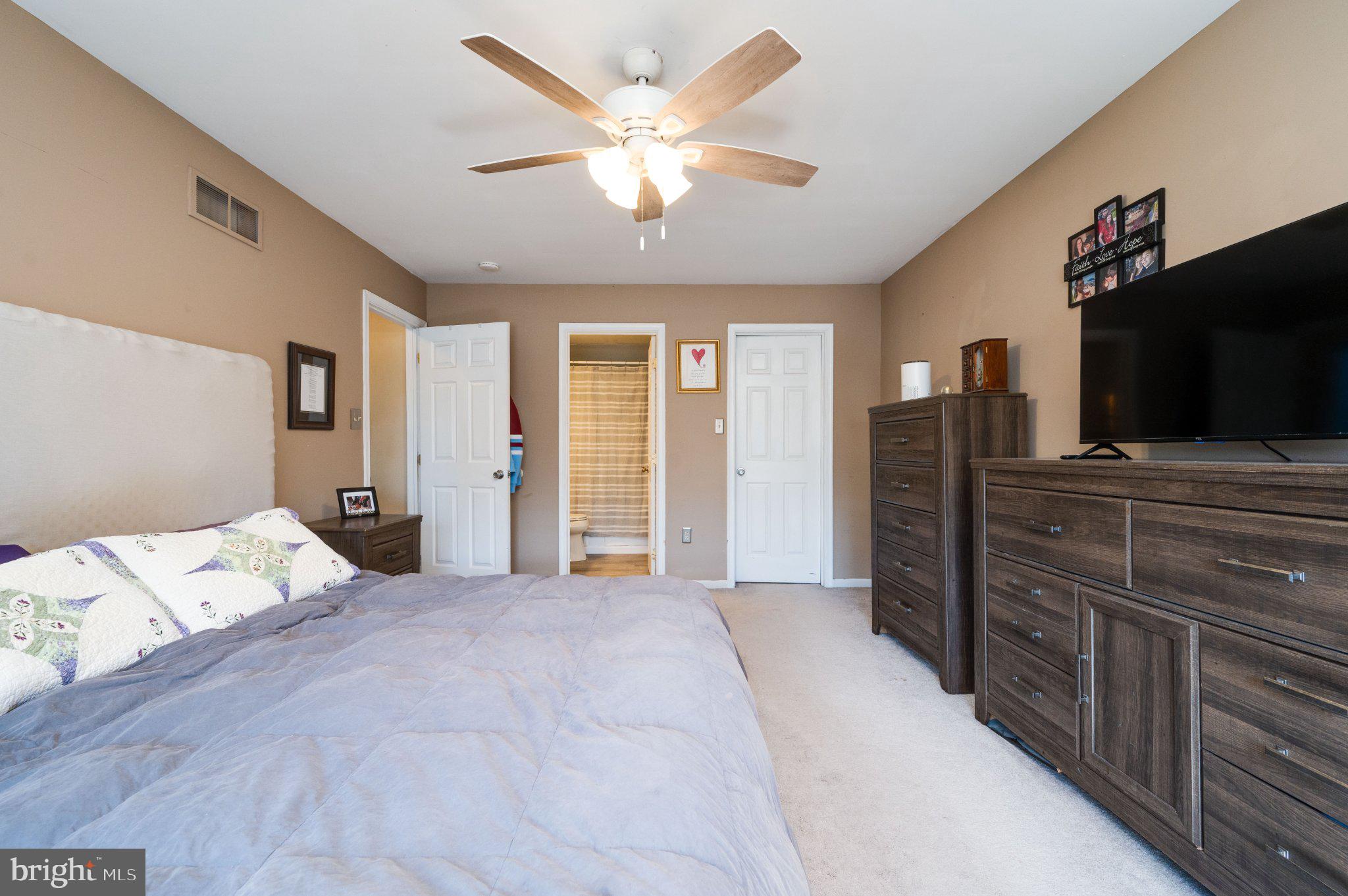 LONG POND - Residential