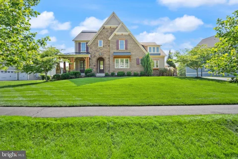 25811 Yellow Birch Court, Aldie, VA MLS: VALO2134754