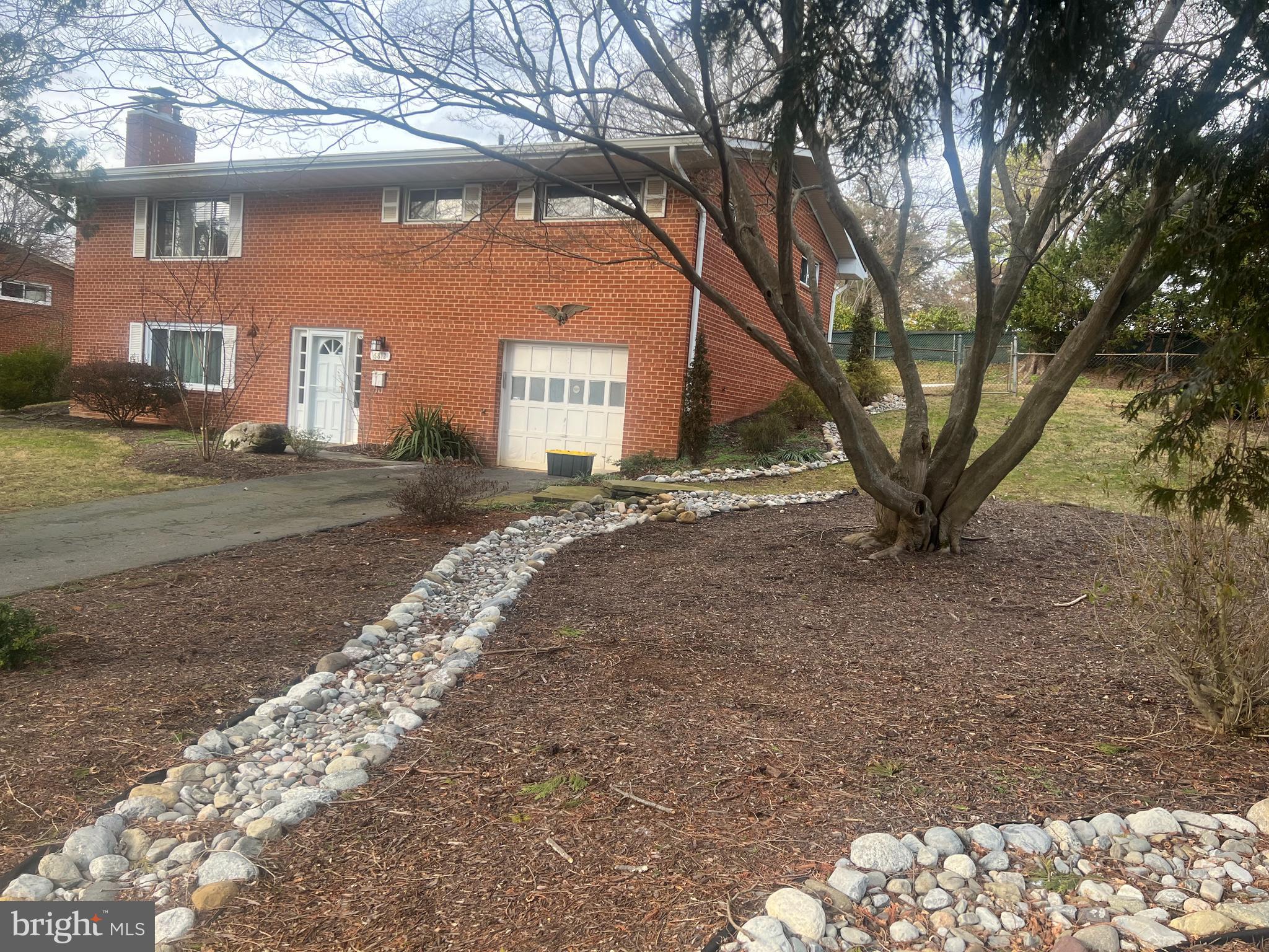 ROSEMONT - Residential Lease