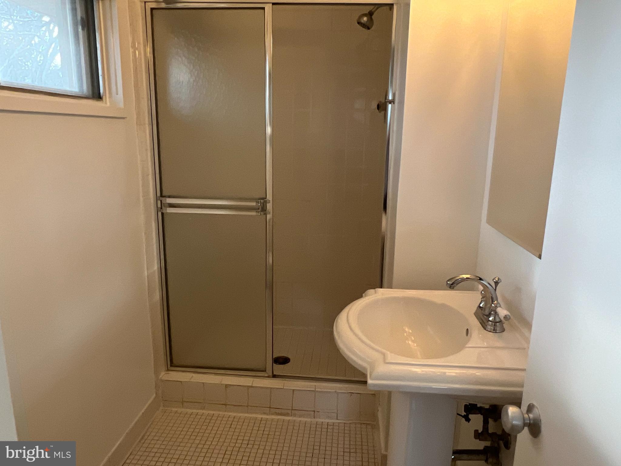 ROSEMONT - Residential Lease