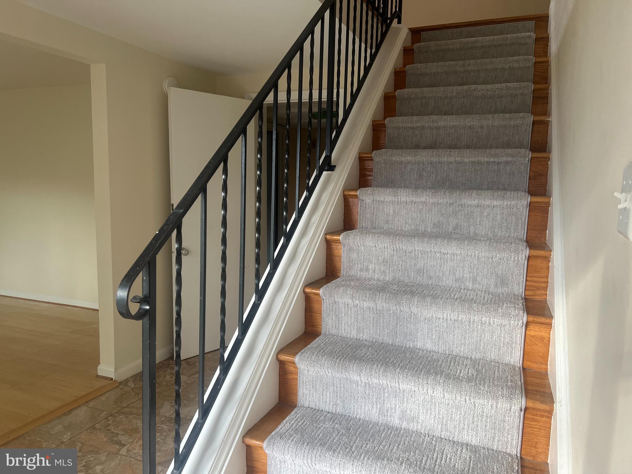 ROSEMONT - Residential Lease