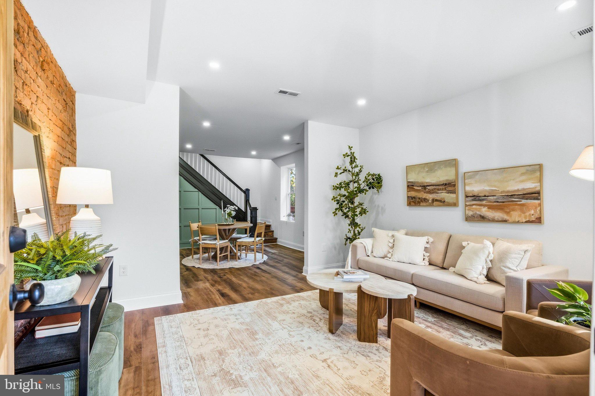 231 W SOUTH STREET