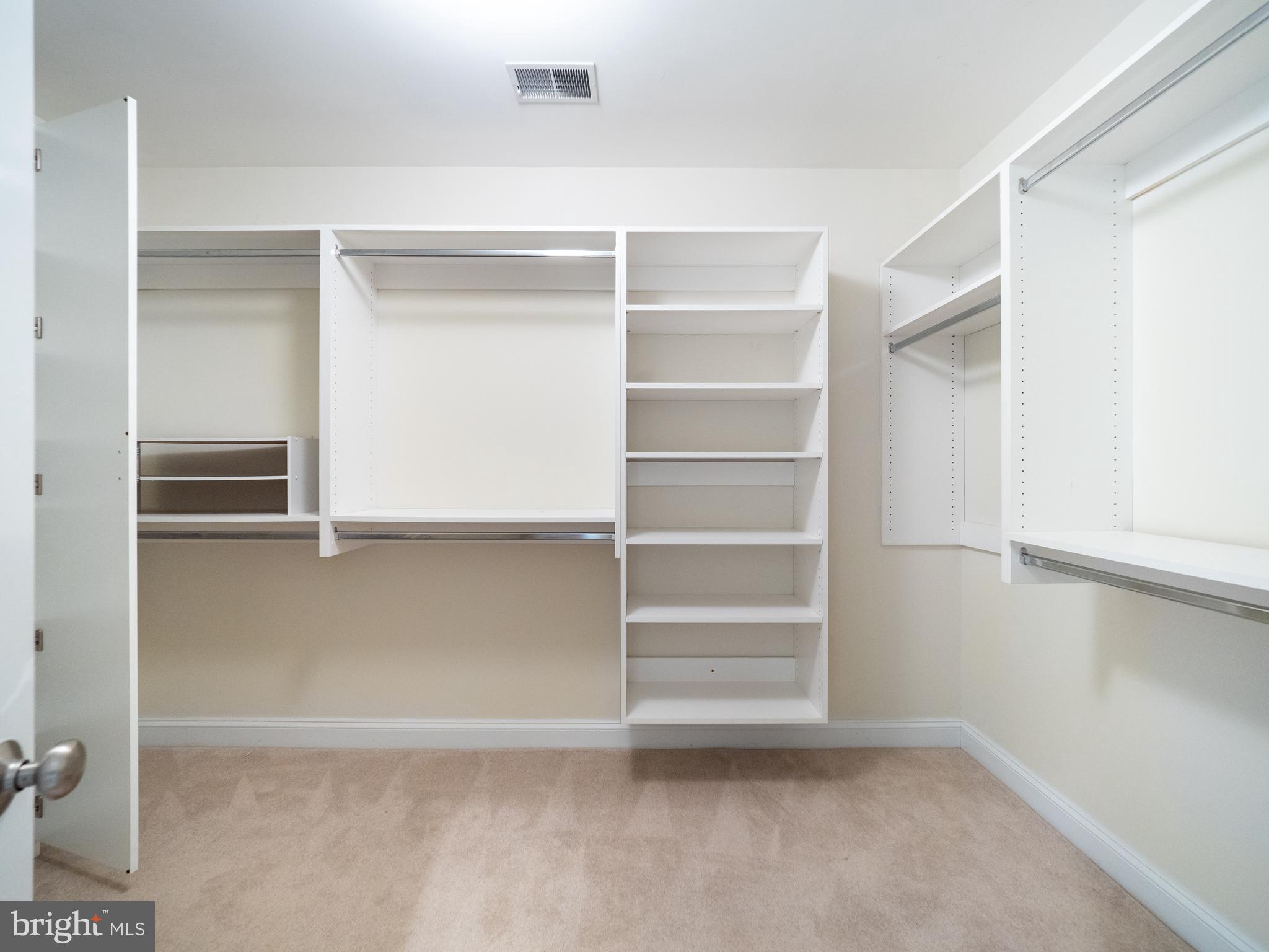 PINEVIEW - Residential