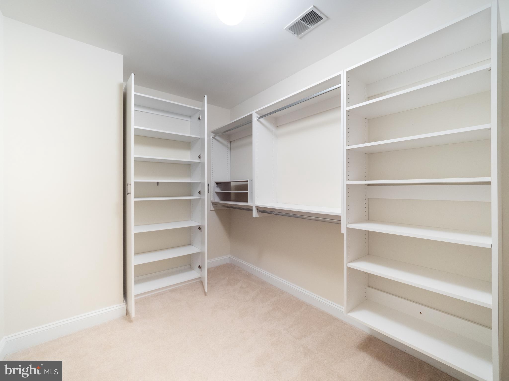 PINEVIEW - Residential