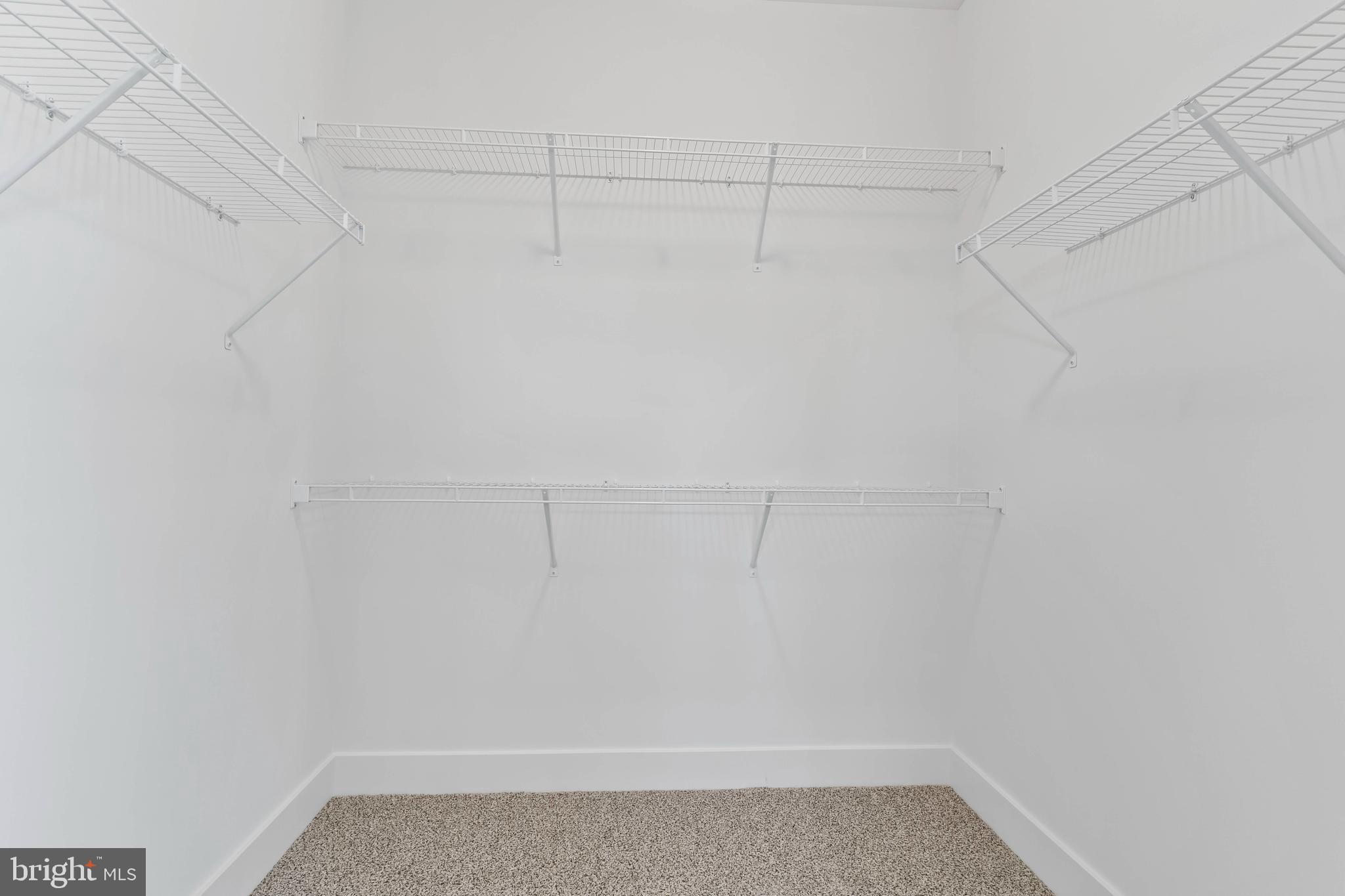 THE MEADOWS AT COLONIAL CLUB - Residential