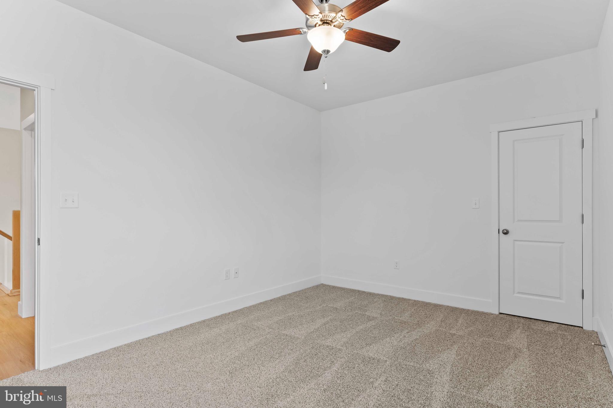 THE MEADOWS AT COLONIAL CLUB - Residential