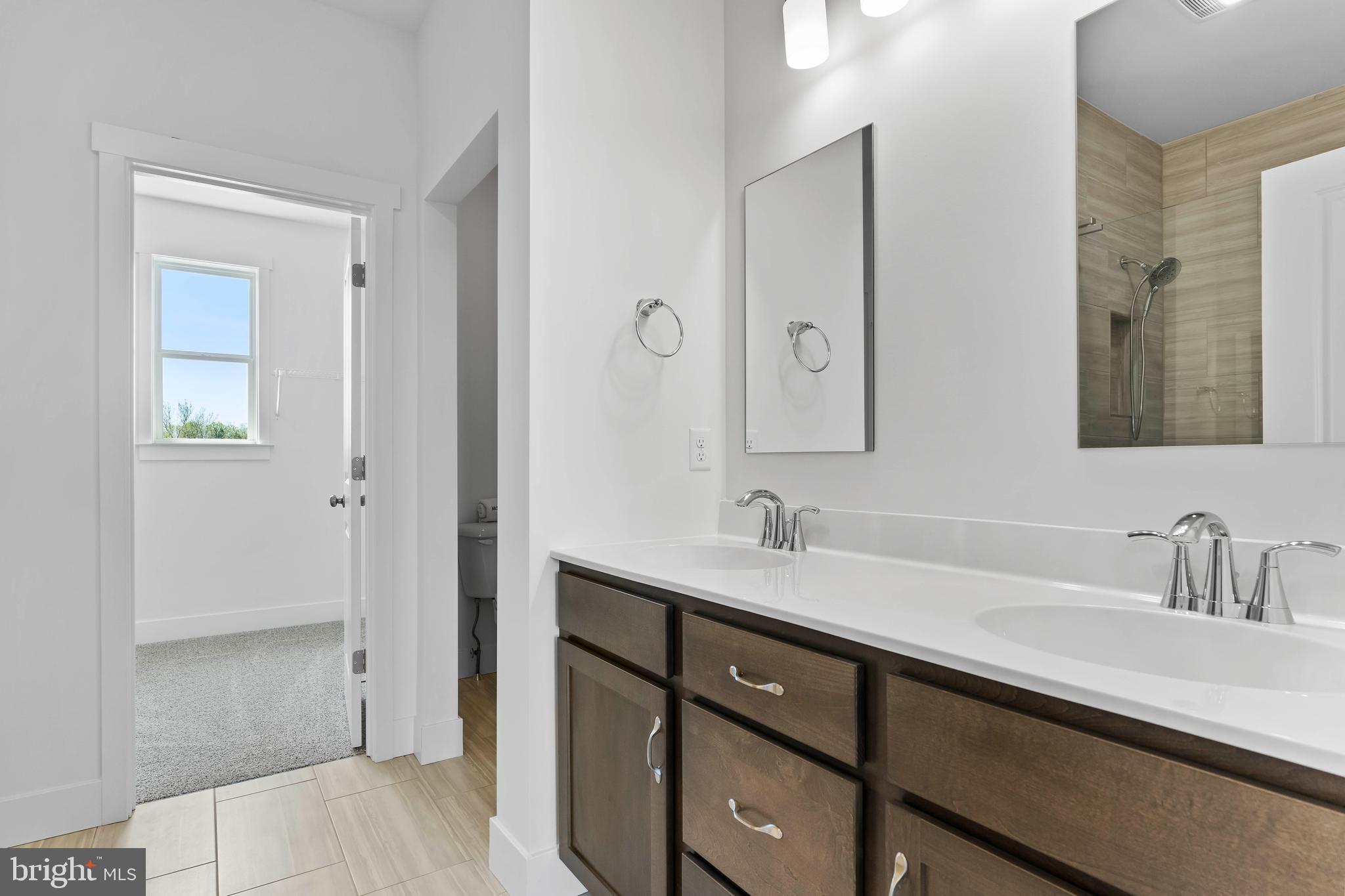 THE MEADOWS AT COLONIAL CLUB - Residential