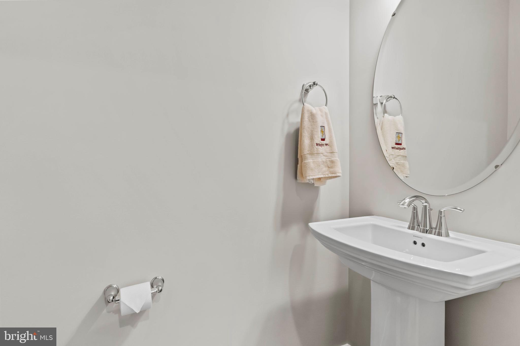 THE MEADOWS AT COLONIAL CLUB - Residential