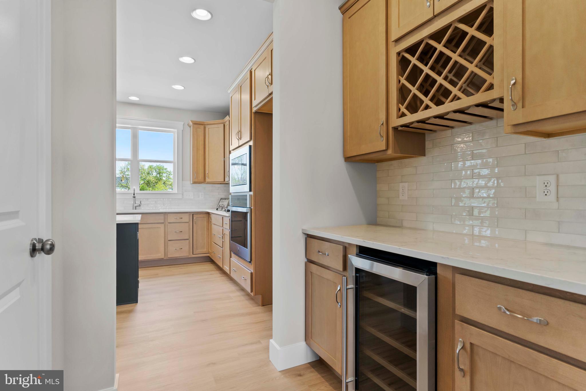 THE MEADOWS AT COLONIAL CLUB - Residential