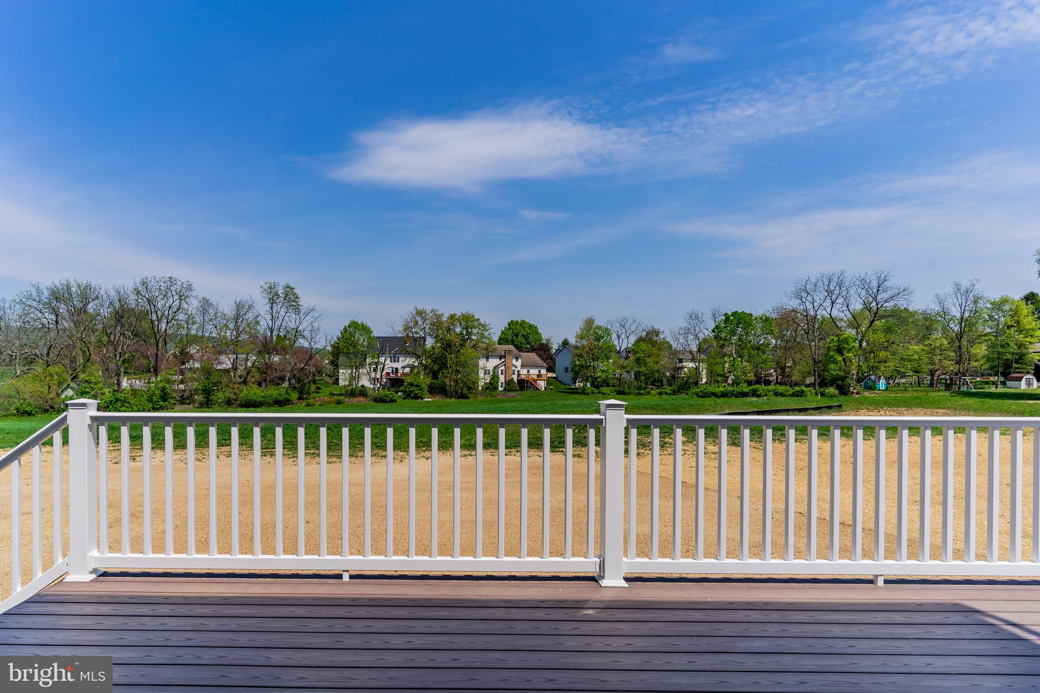 THE MEADOWS AT COLONIAL CLUB - Residential
