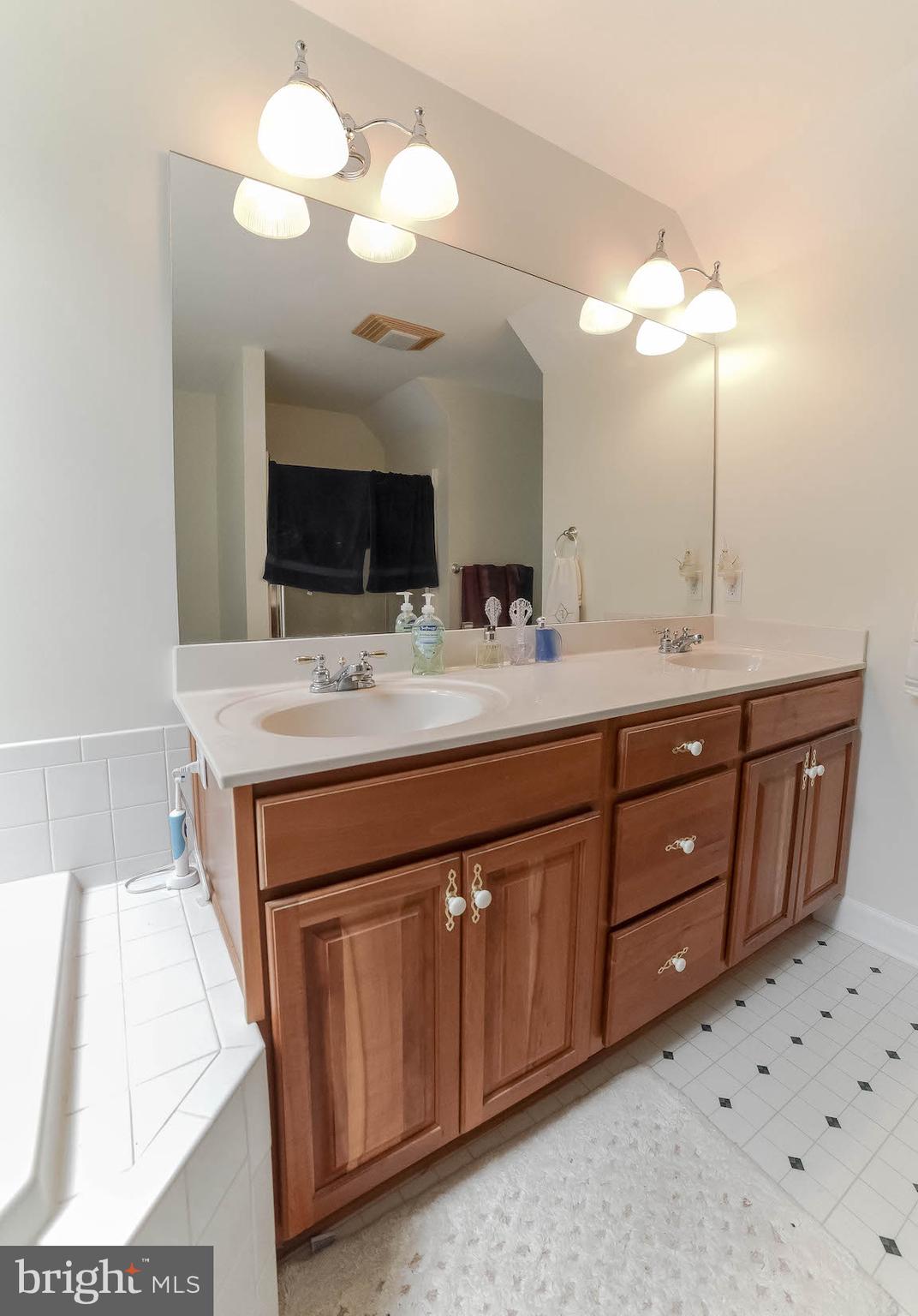 PLEASANT VALLEY FARMSTD - Residential