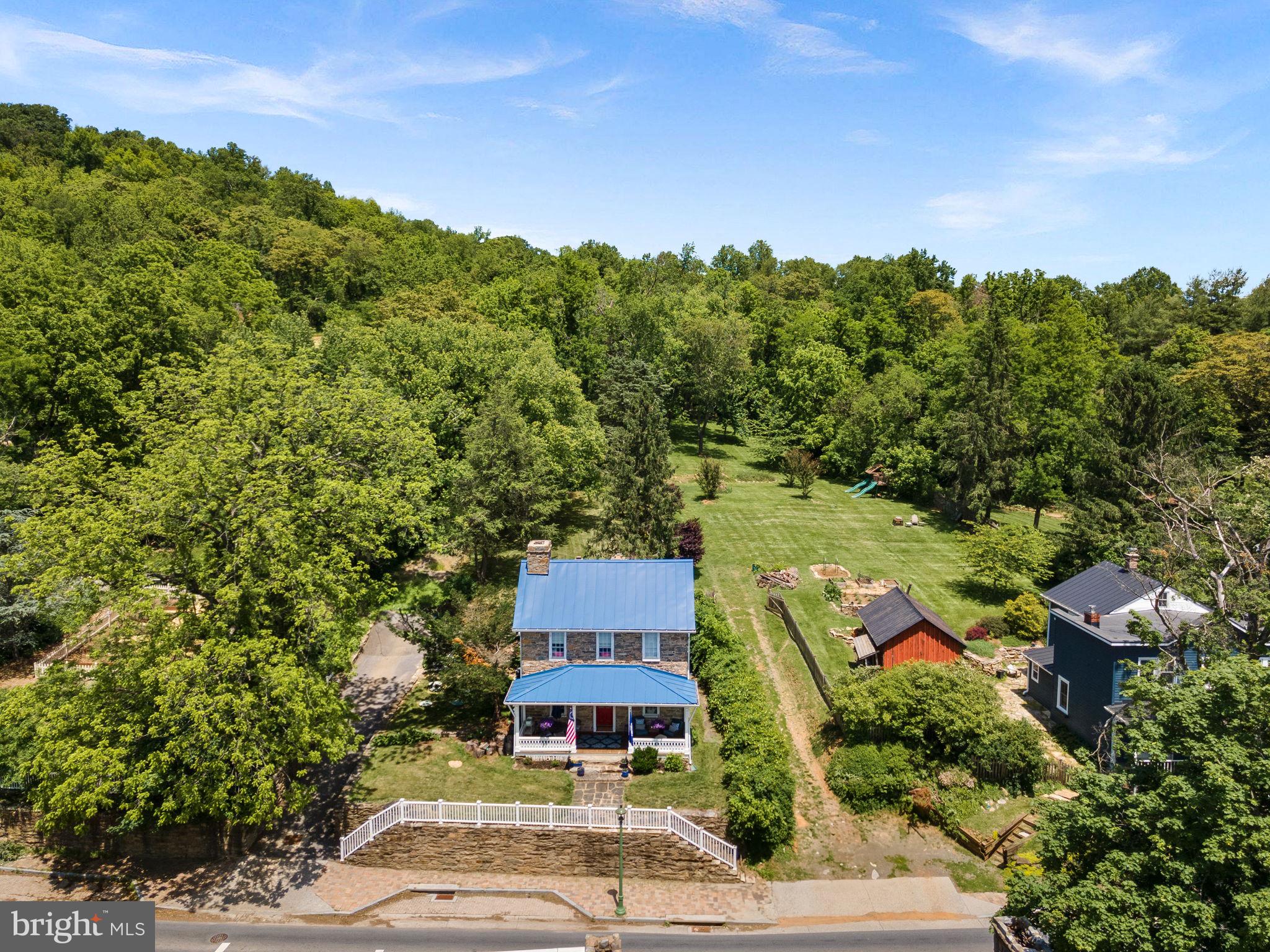 TOWN OF HILLSBORO - Residential