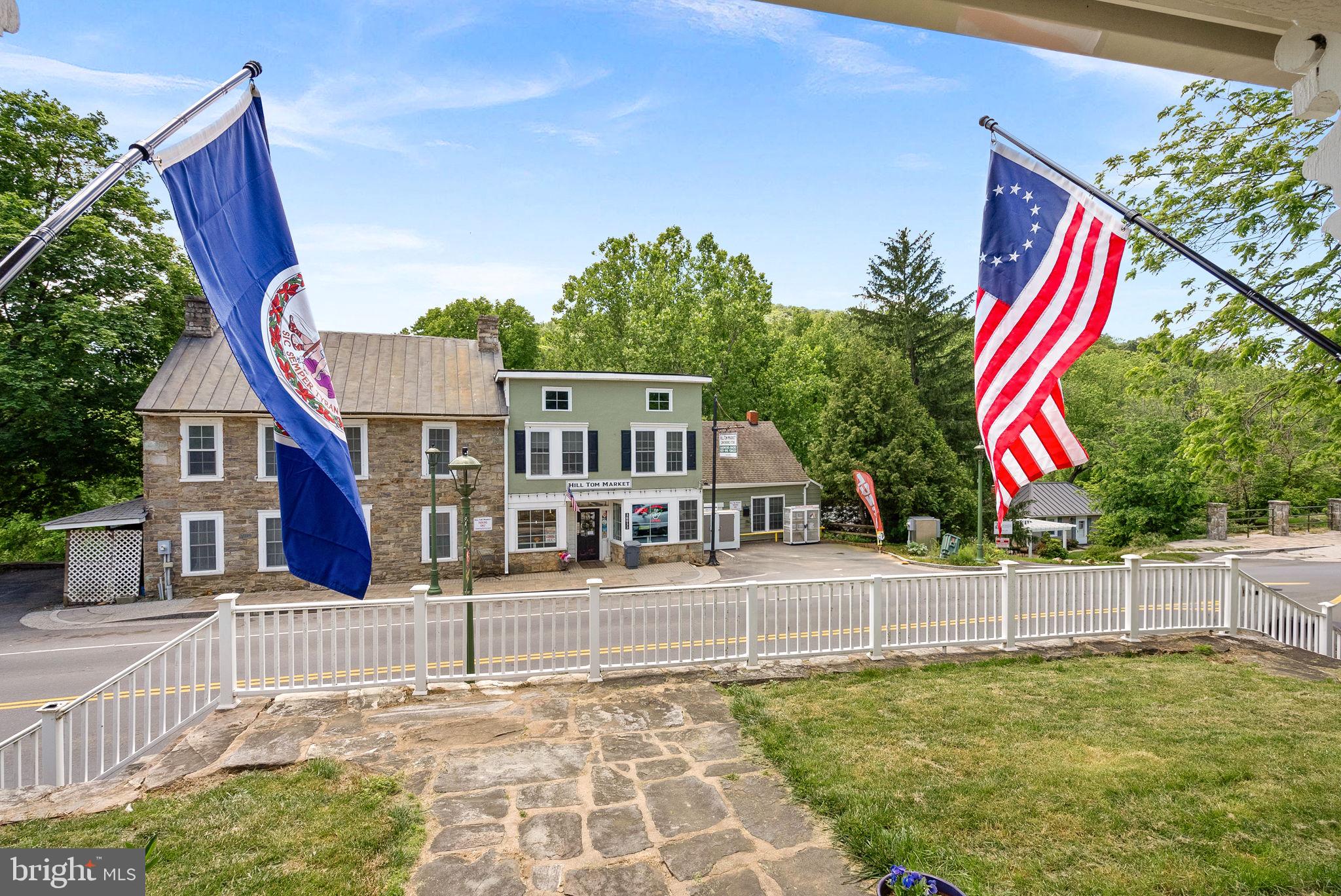 TOWN OF HILLSBORO - Residential