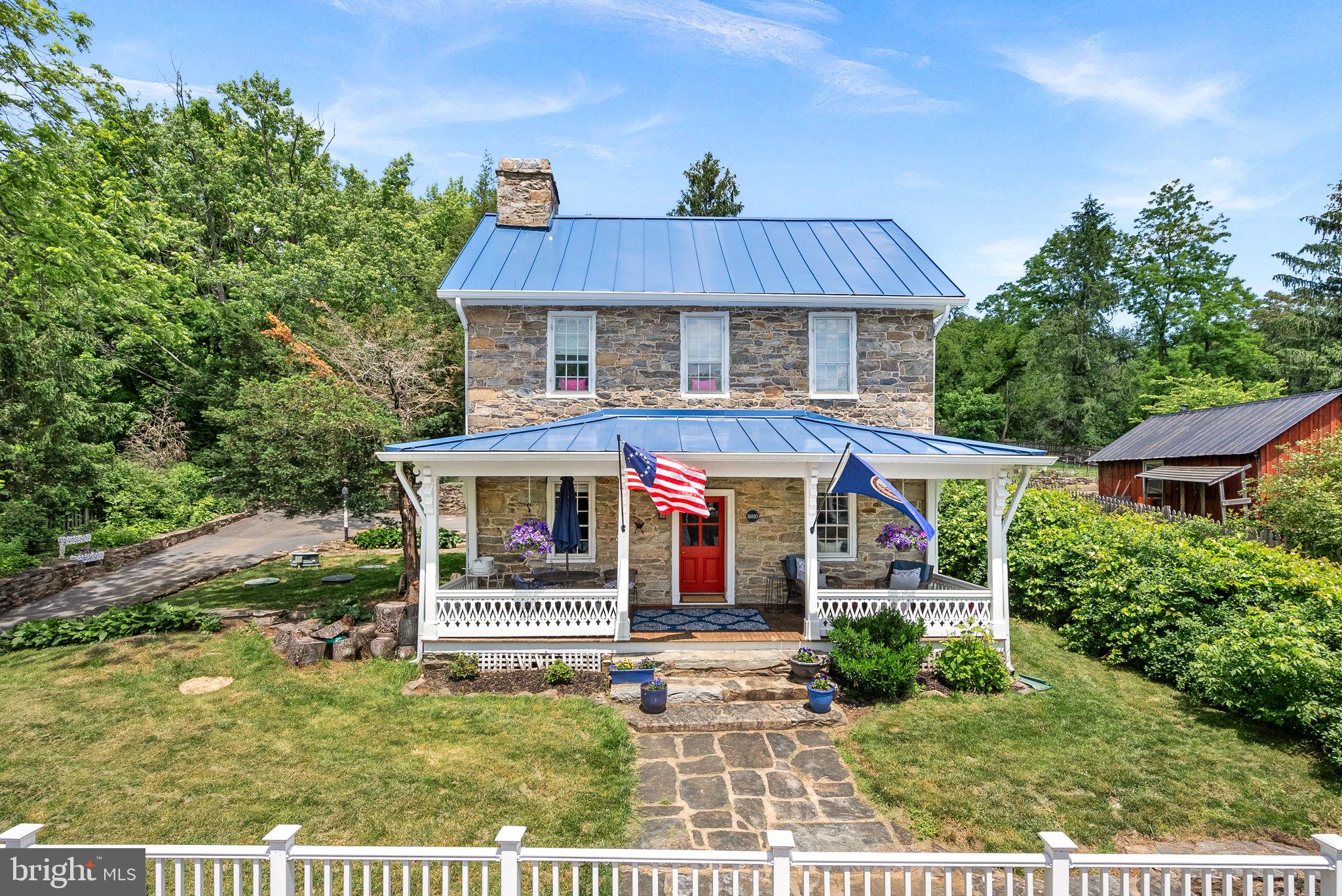 TOWN OF HILLSBORO - Residential