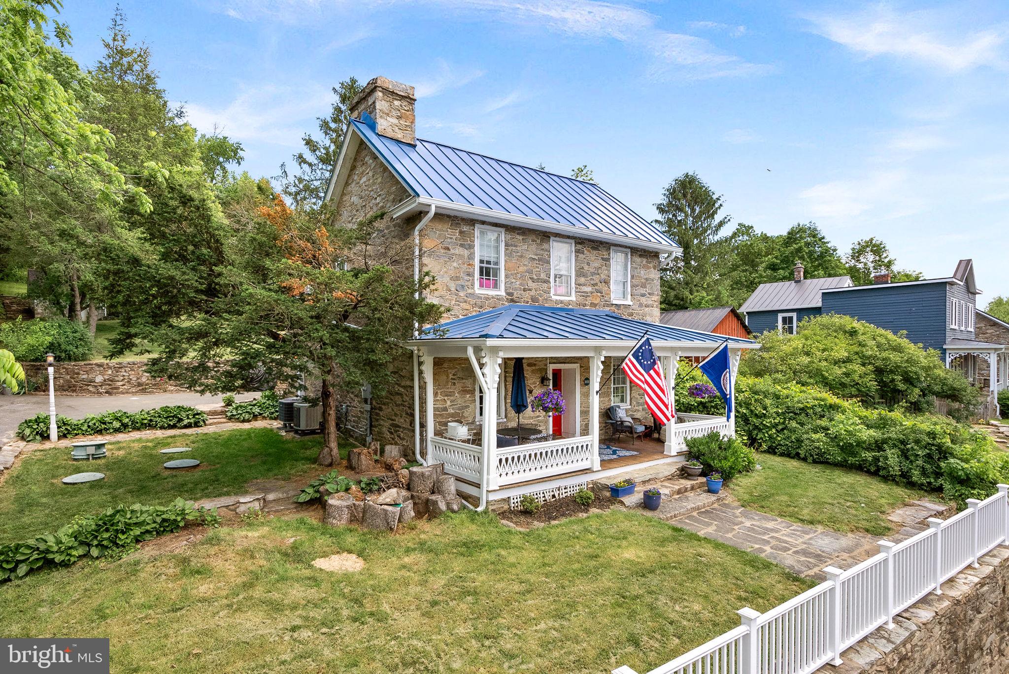 TOWN OF HILLSBORO - Residential