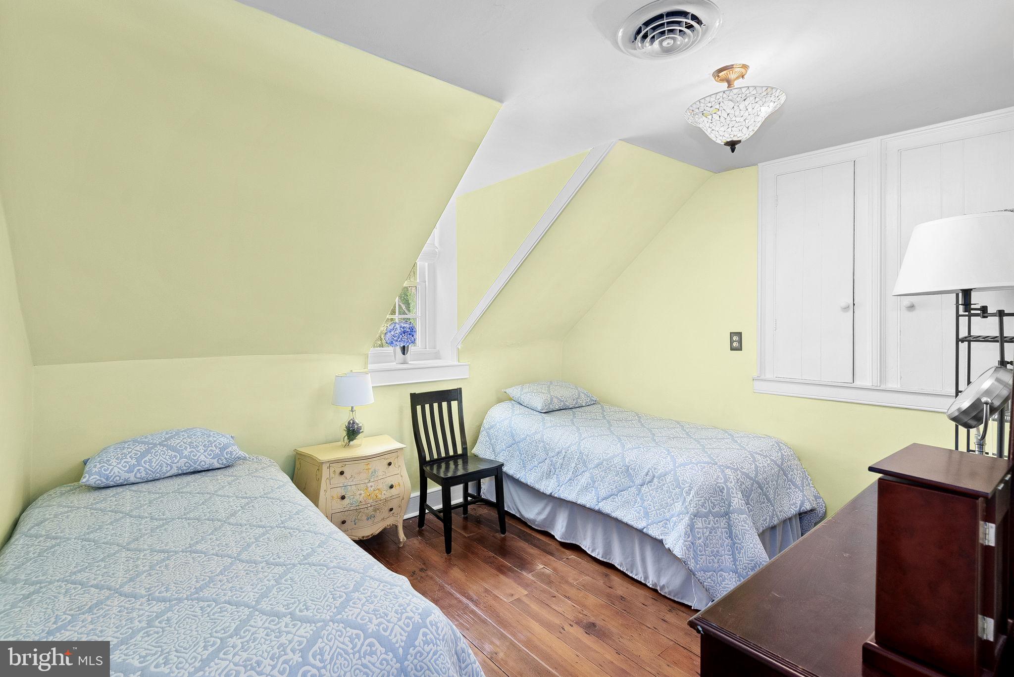 TOWN OF HILLSBORO - Residential