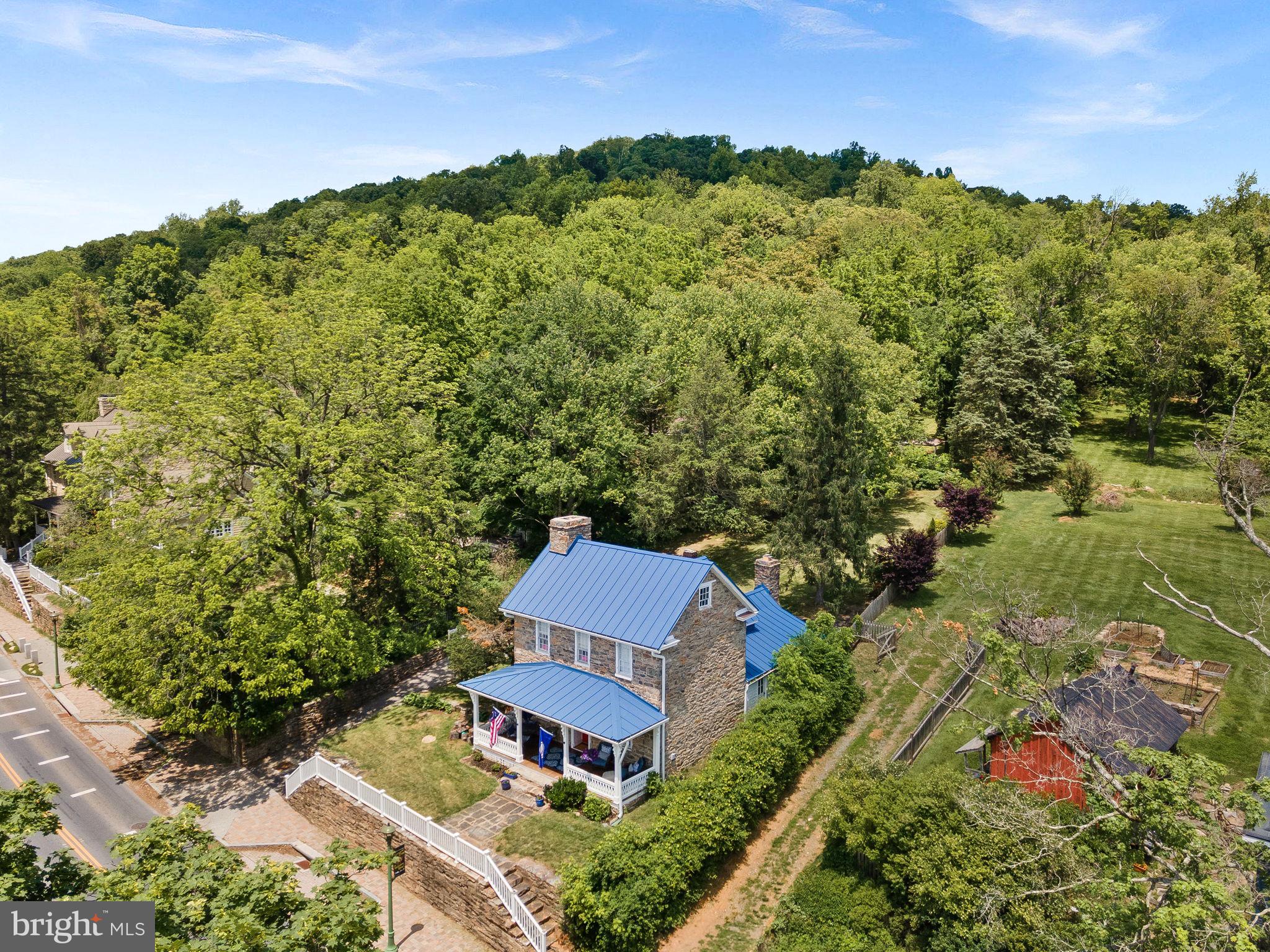 TOWN OF HILLSBORO - Residential