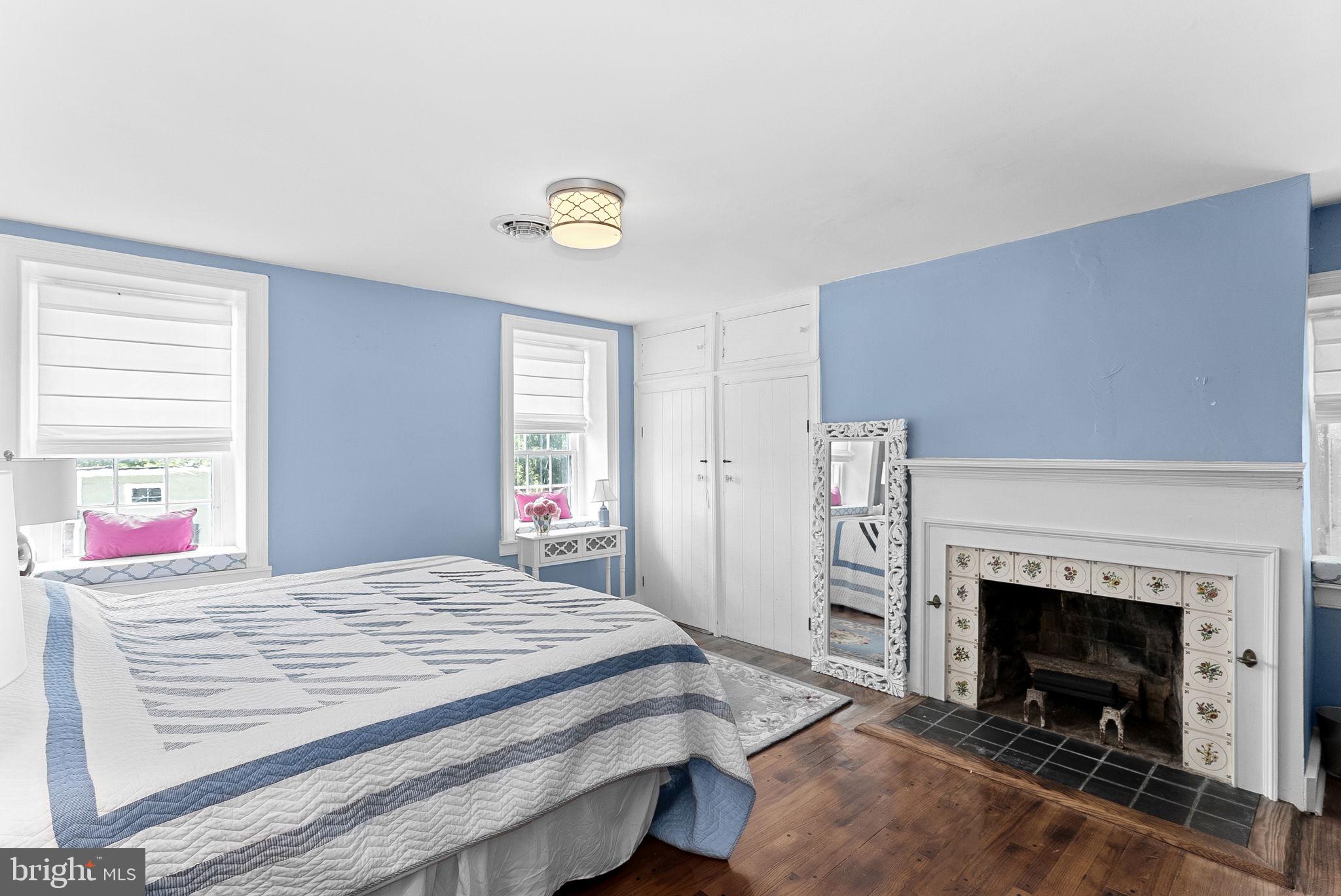 TOWN OF HILLSBORO - Residential