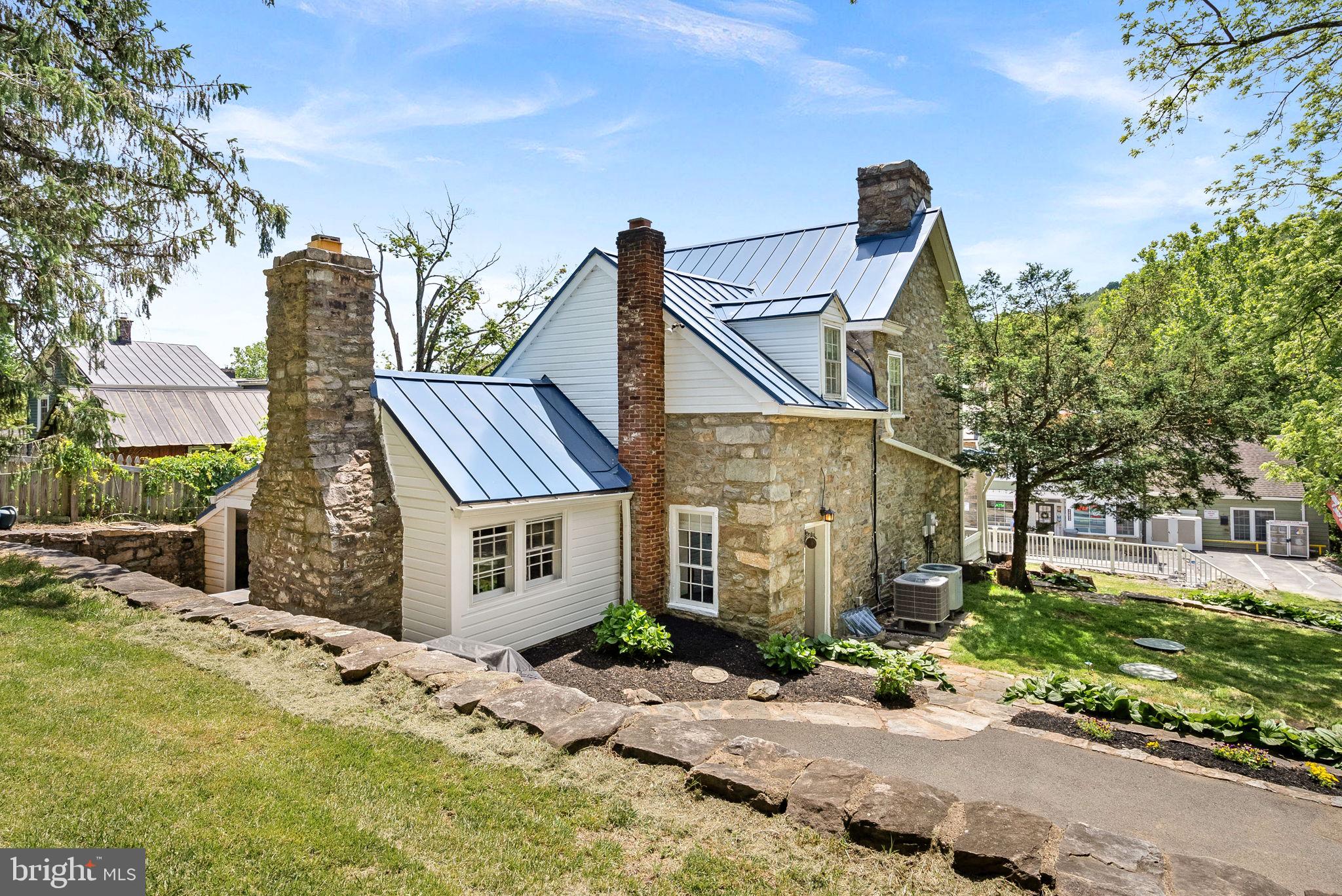 TOWN OF HILLSBORO - Residential