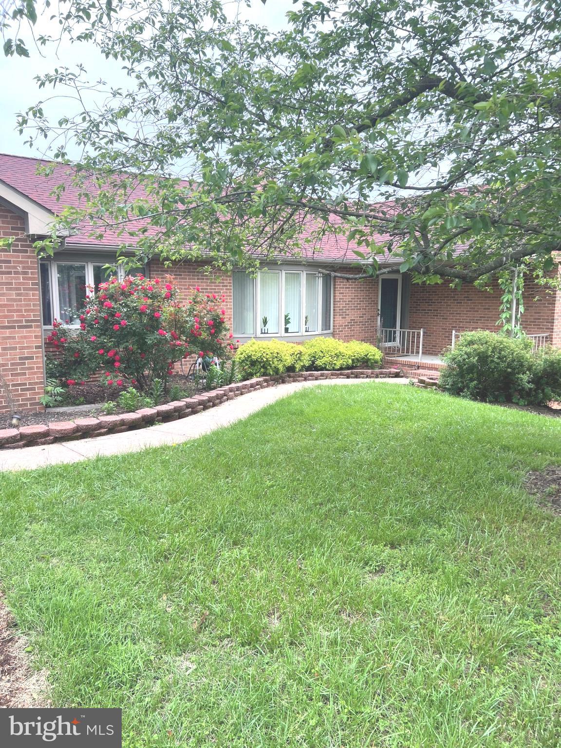 WINFIELD - Residential