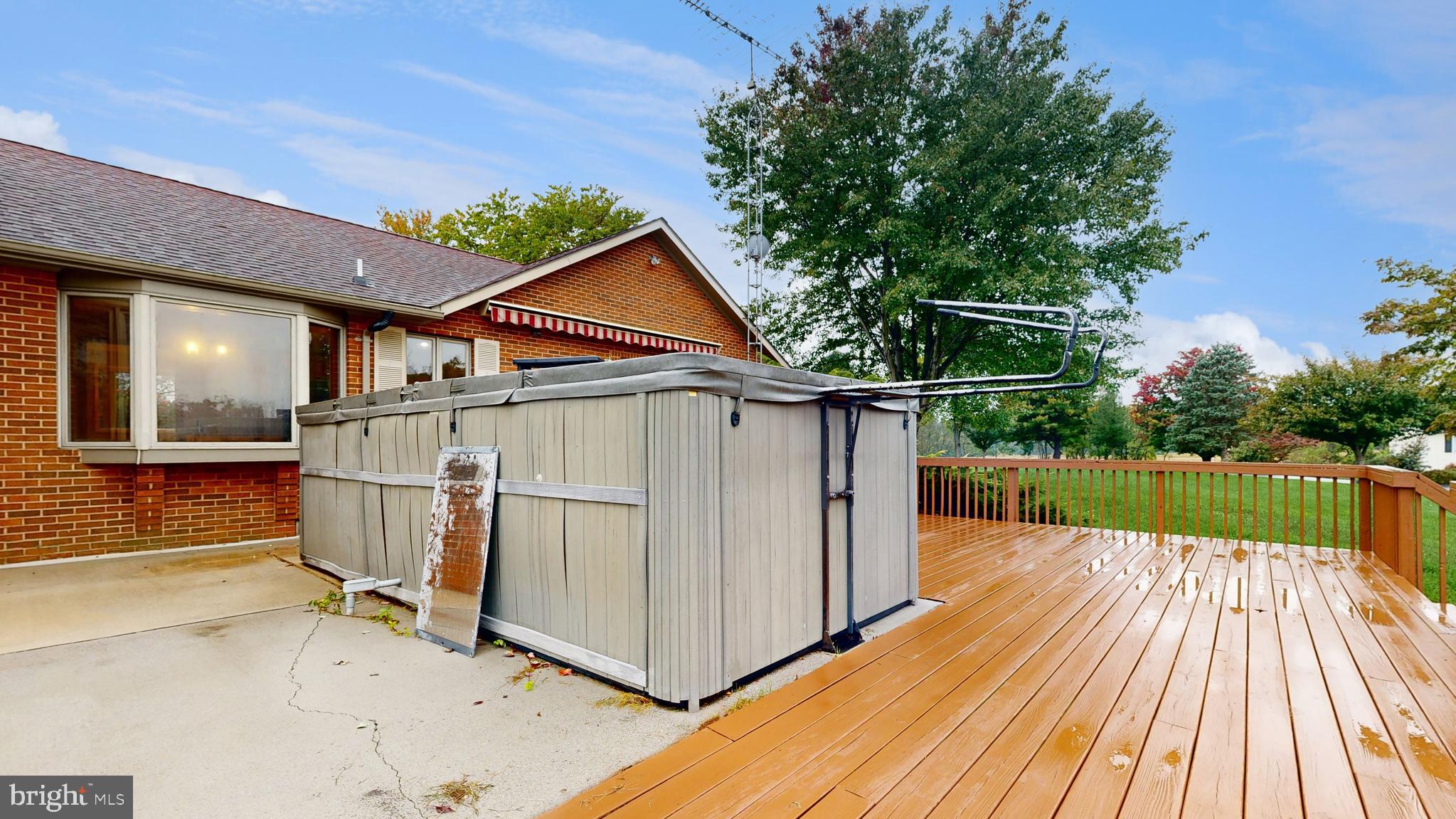 WINFIELD - Residential