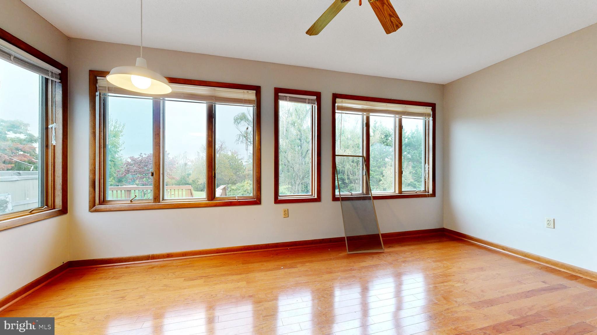 WINFIELD - Residential