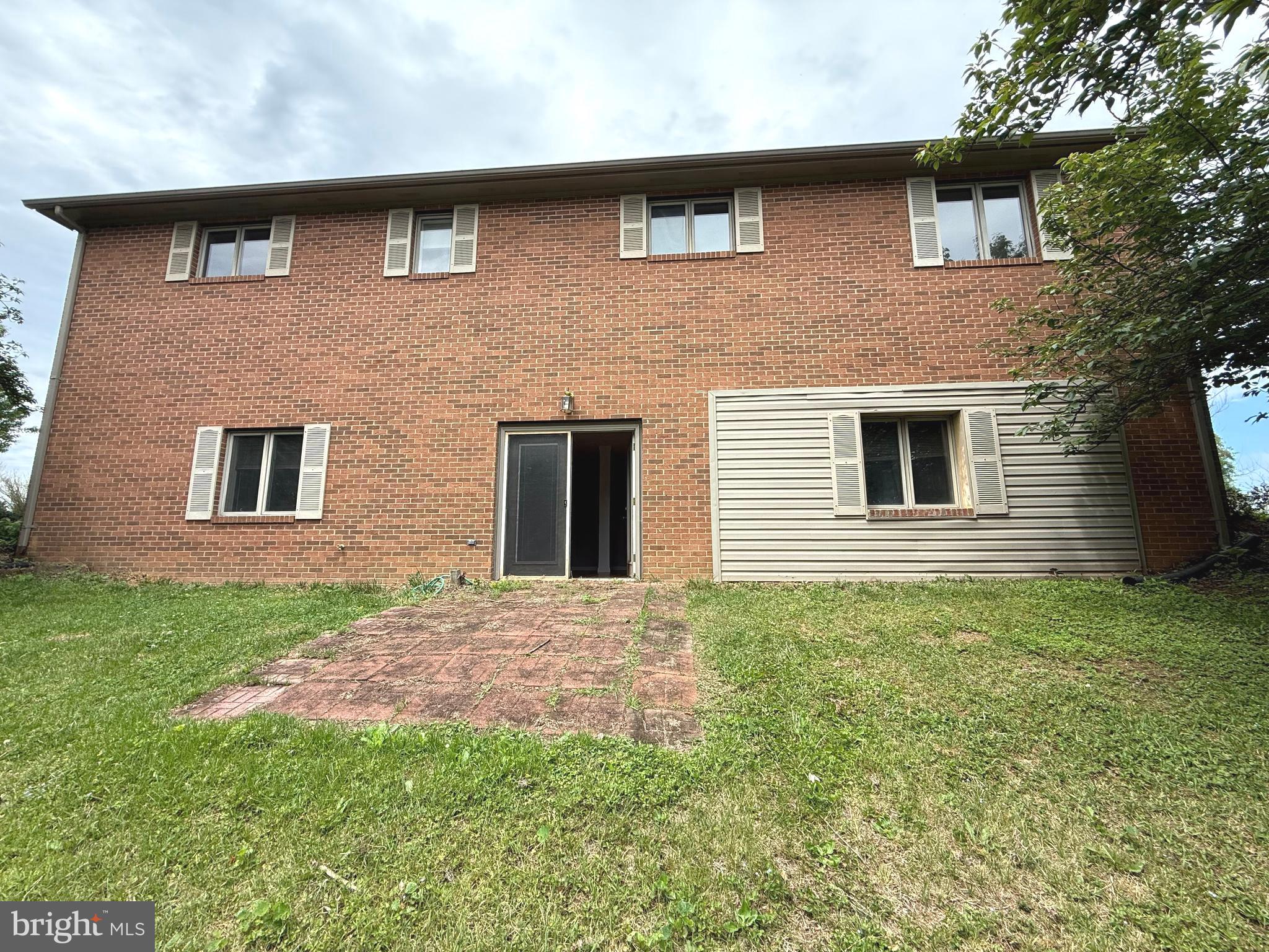 WINFIELD - Residential