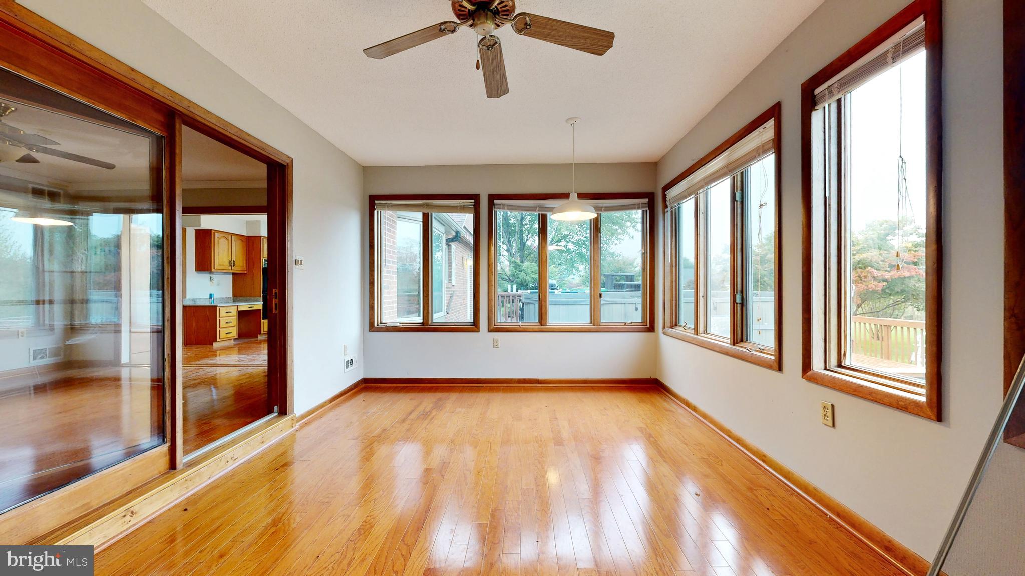 WINFIELD - Residential