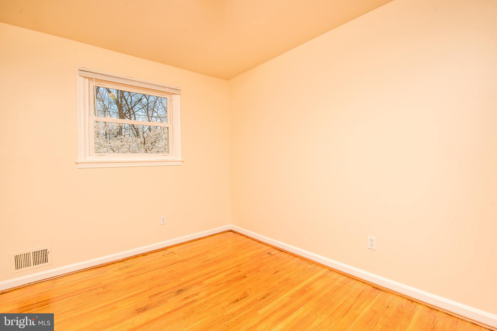 KEMP MILL HILLS - Residential