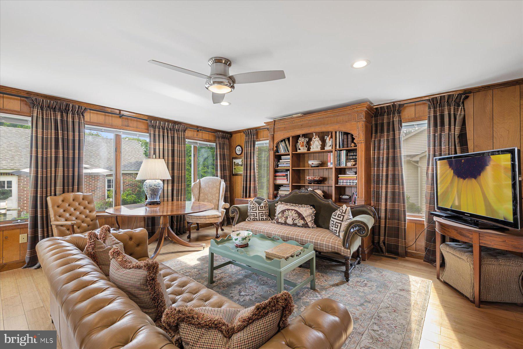 MILFORD - Residential