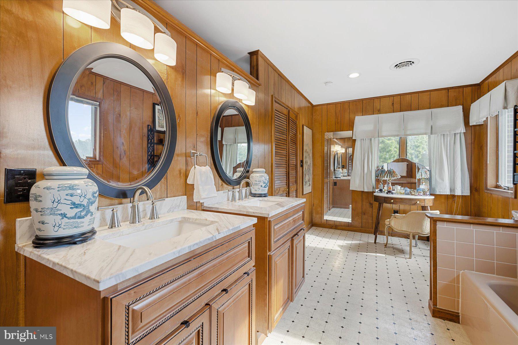 MILFORD - Residential