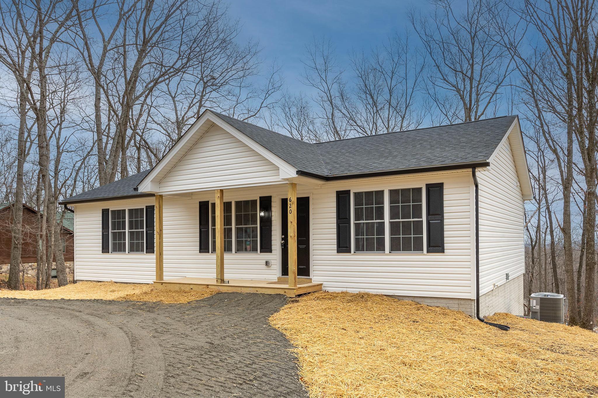 MOUNTAIN FALLS PARK - Residential